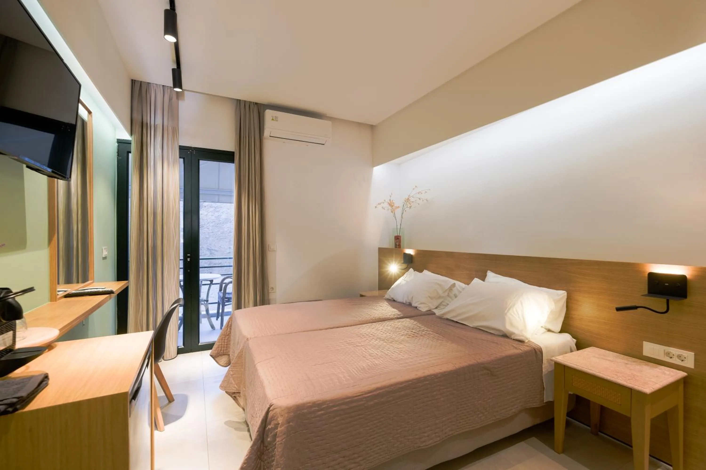 Bed in Arocaria Apartments