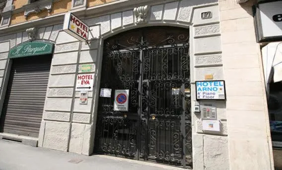 Facade/entrance in Hotel Arno