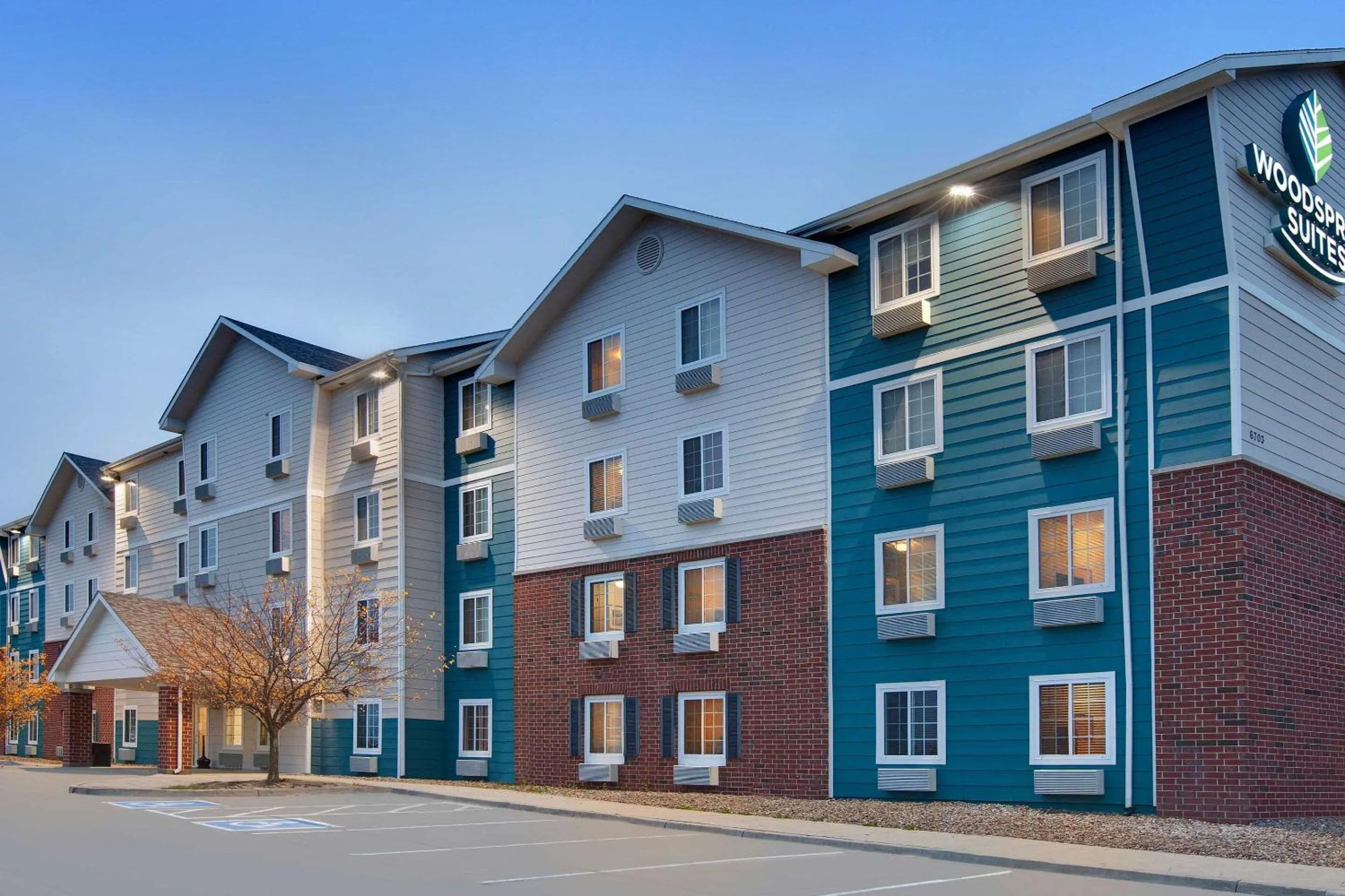 Property building in WoodSpring Suites Ankeny Des Moines