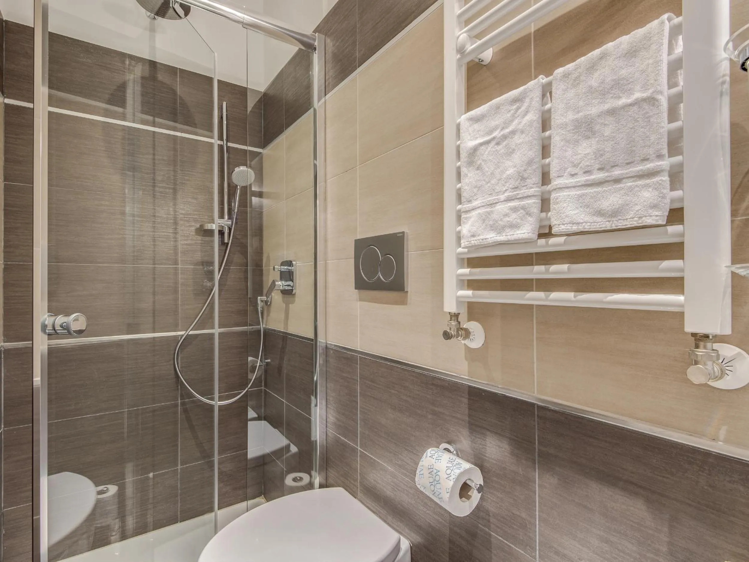 Bathroom in Penta Luxury House