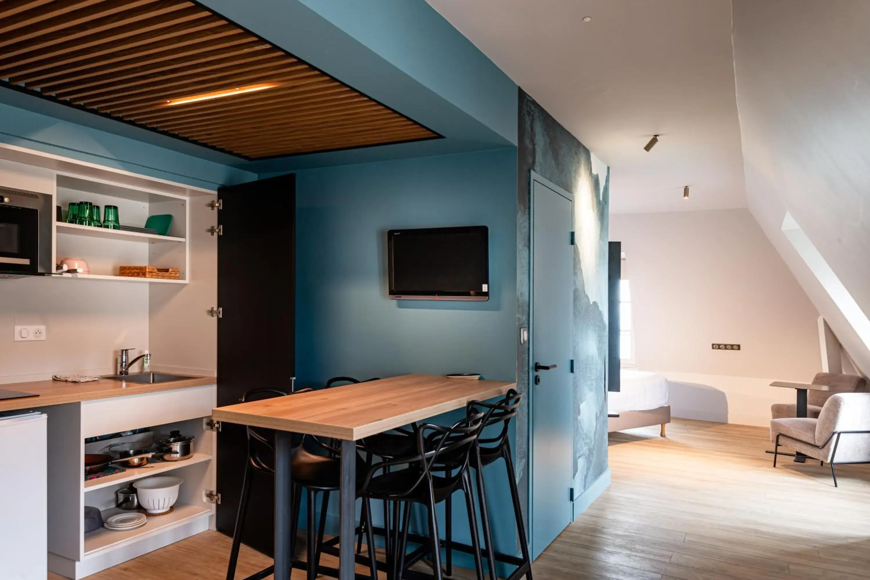 Family Duplex with Sea View and Kitchenette in Hôtel de la Cité Family Duplex with Sea View and Kitchenette in Hôtel de la Cité