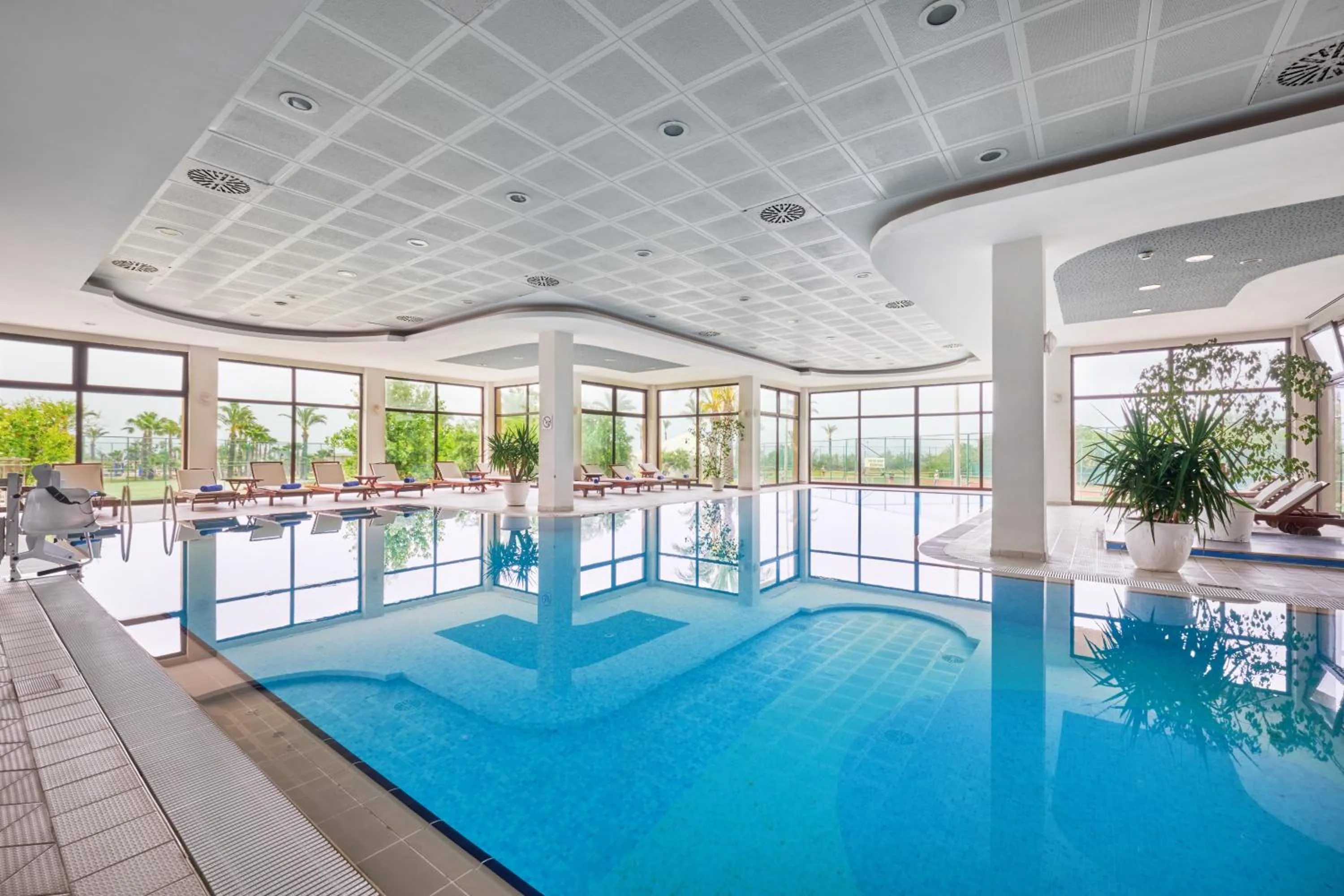 Swimming pool in Asteria Family Resort Belek