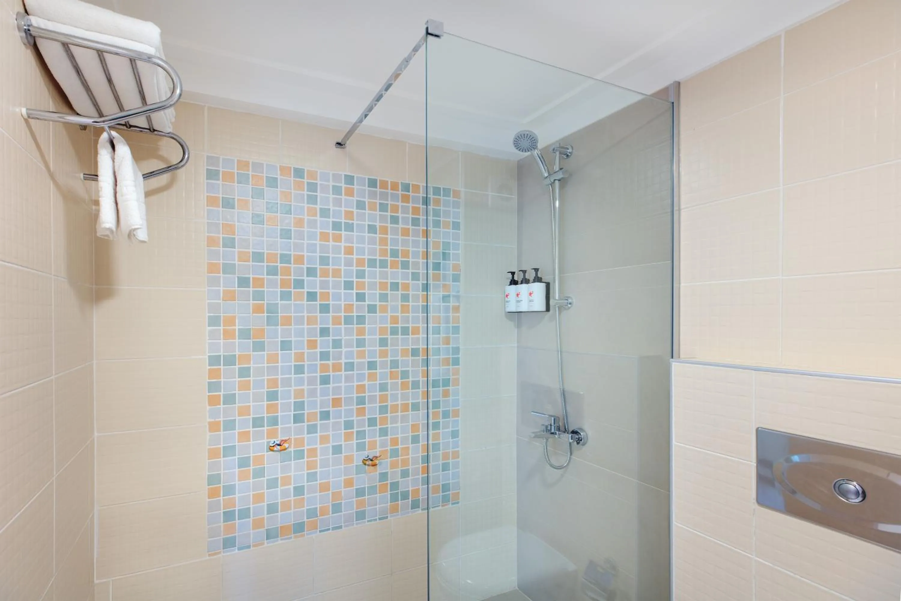 Shower in Corendon Hydros Club Kemer