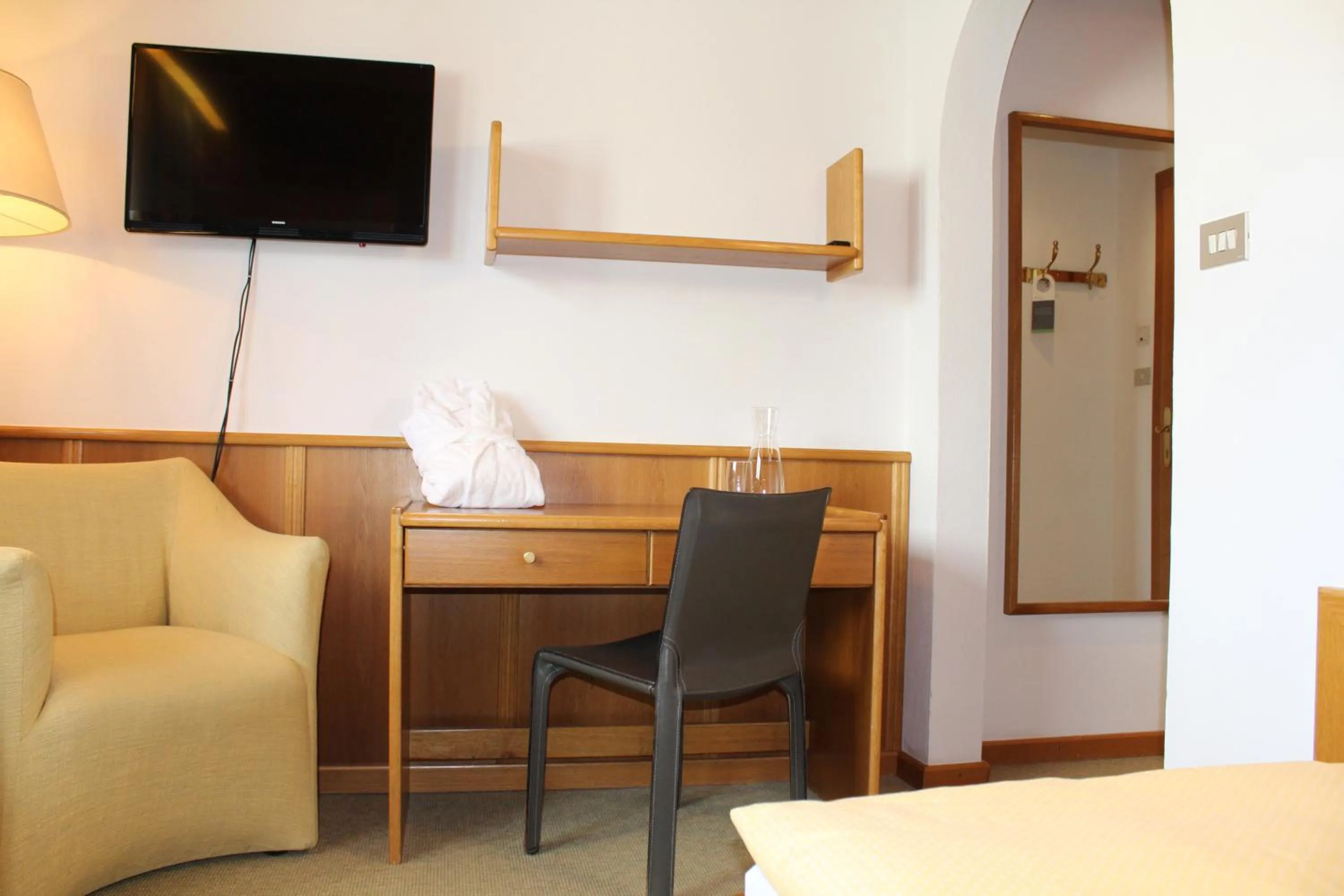 Photo of the whole room, Bed in Seiser Alm Plaza