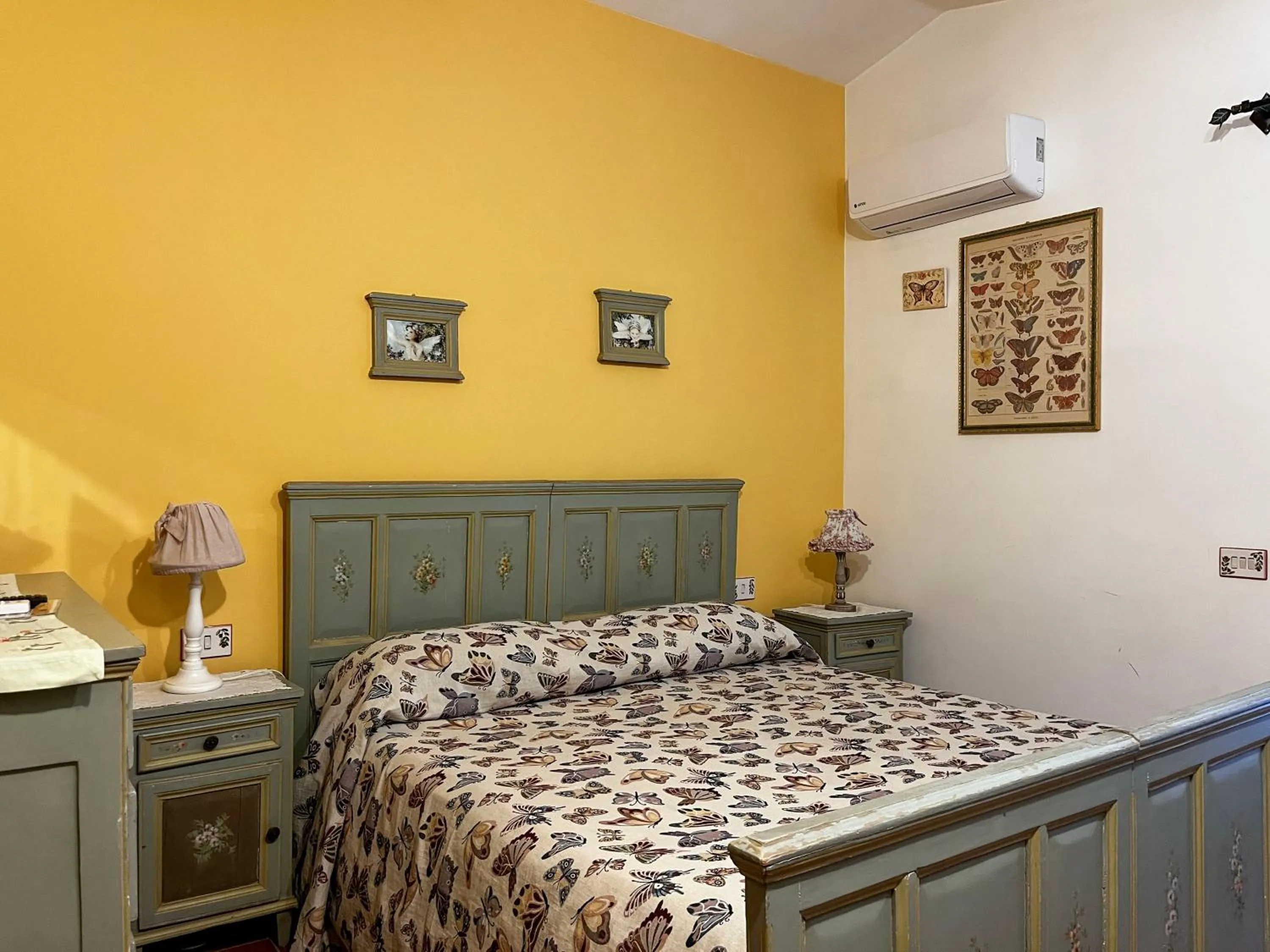 Bed in Bosco D'Olmi Country House