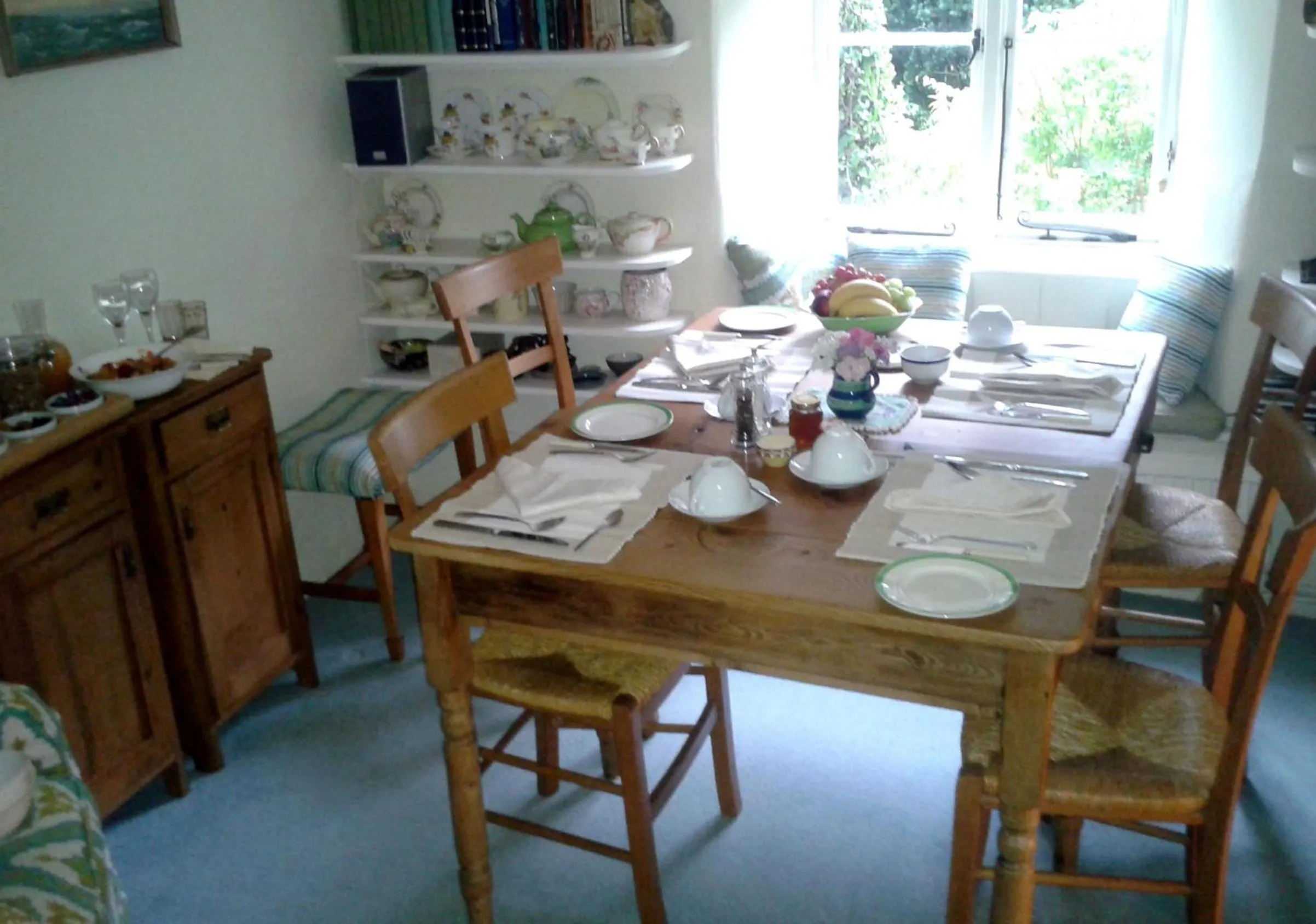 Dining area in Tracebridge Cottage B&B