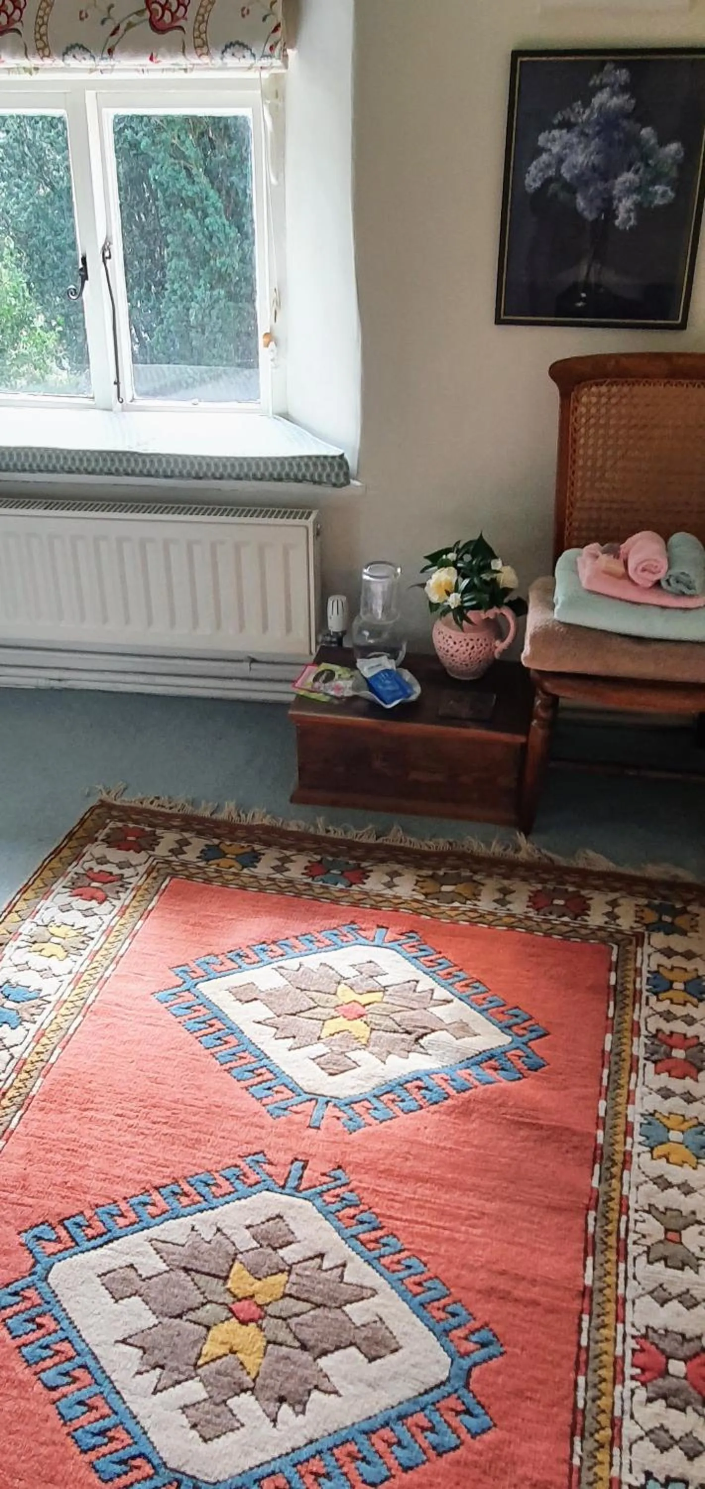 Seating area in Tracebridge Cottage B&B