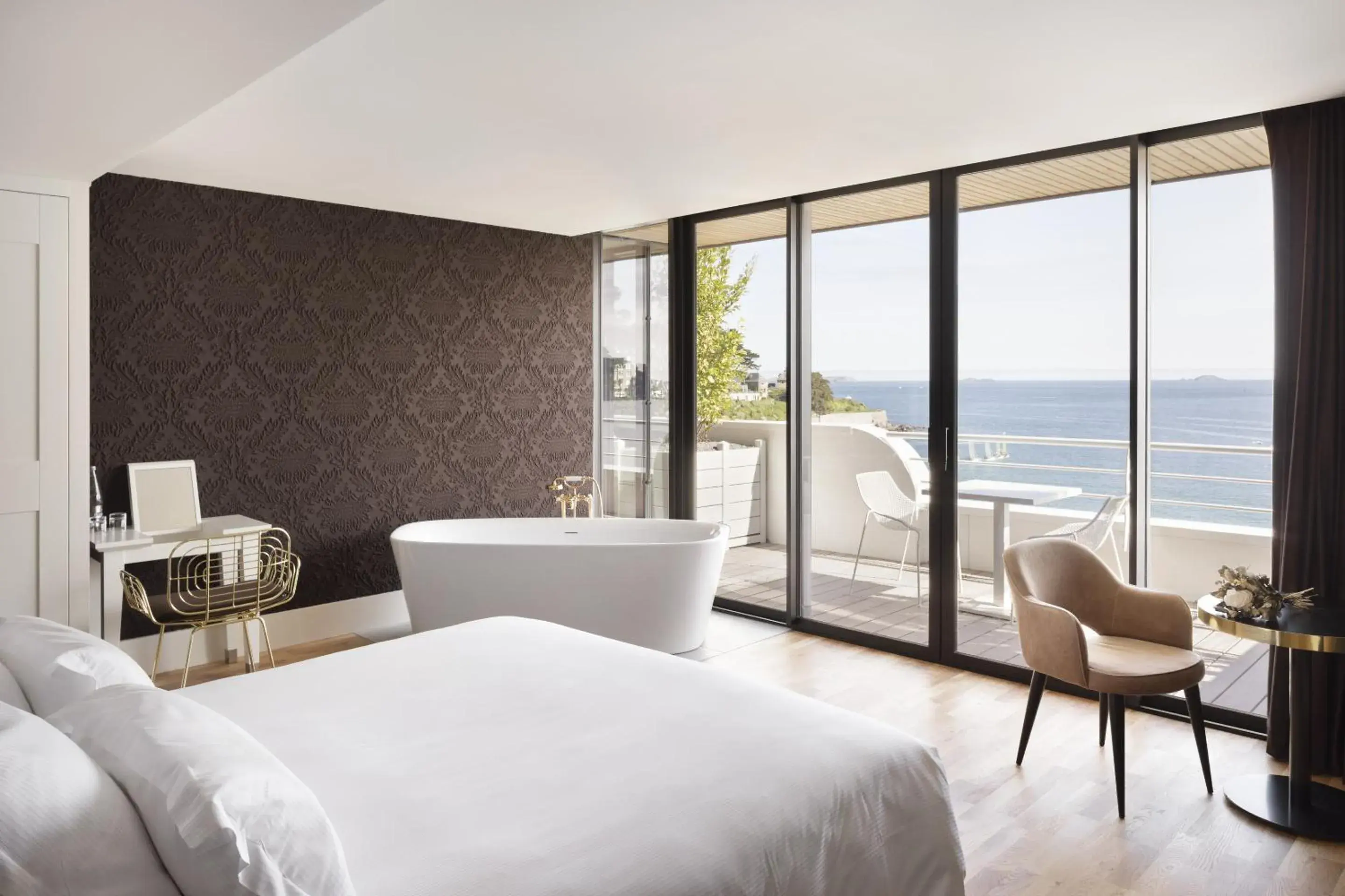 Double Room with Panoramic Sea View in Grand Hôtel Perros-Guirec Double Room with Panoramic Sea View in Grand Hôtel Perros-Guirec