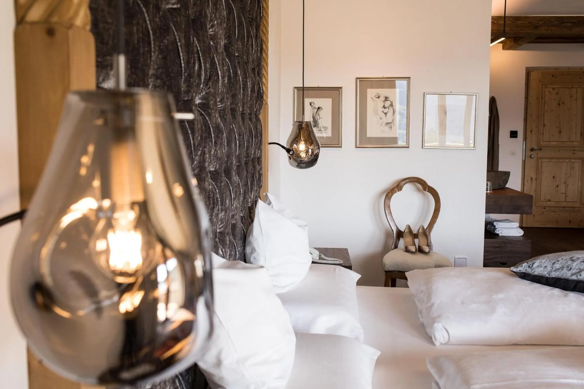 Bed in Romantik Hotel Turm