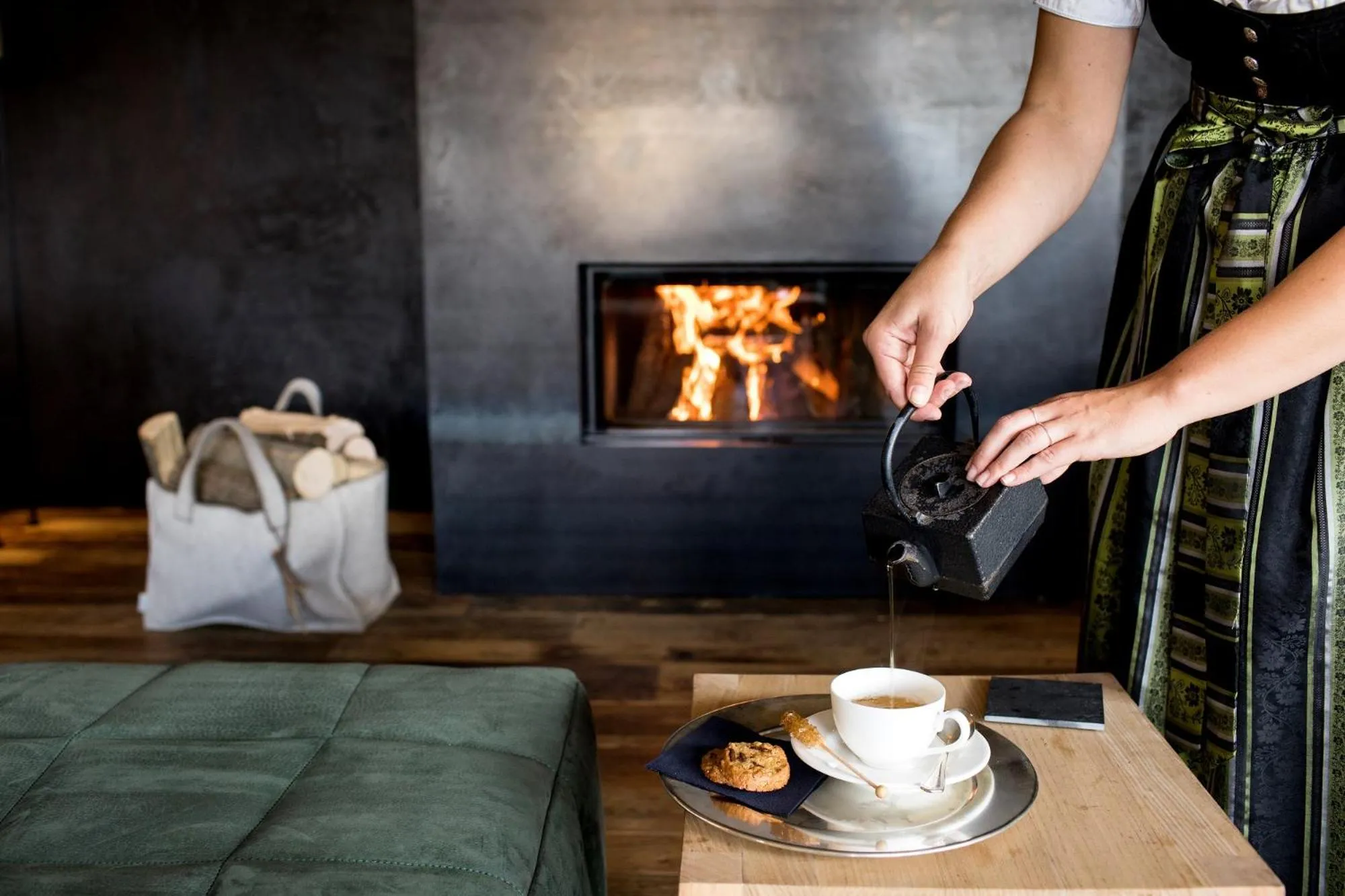 Communal lounge/ TV room in Romantik Hotel Turm