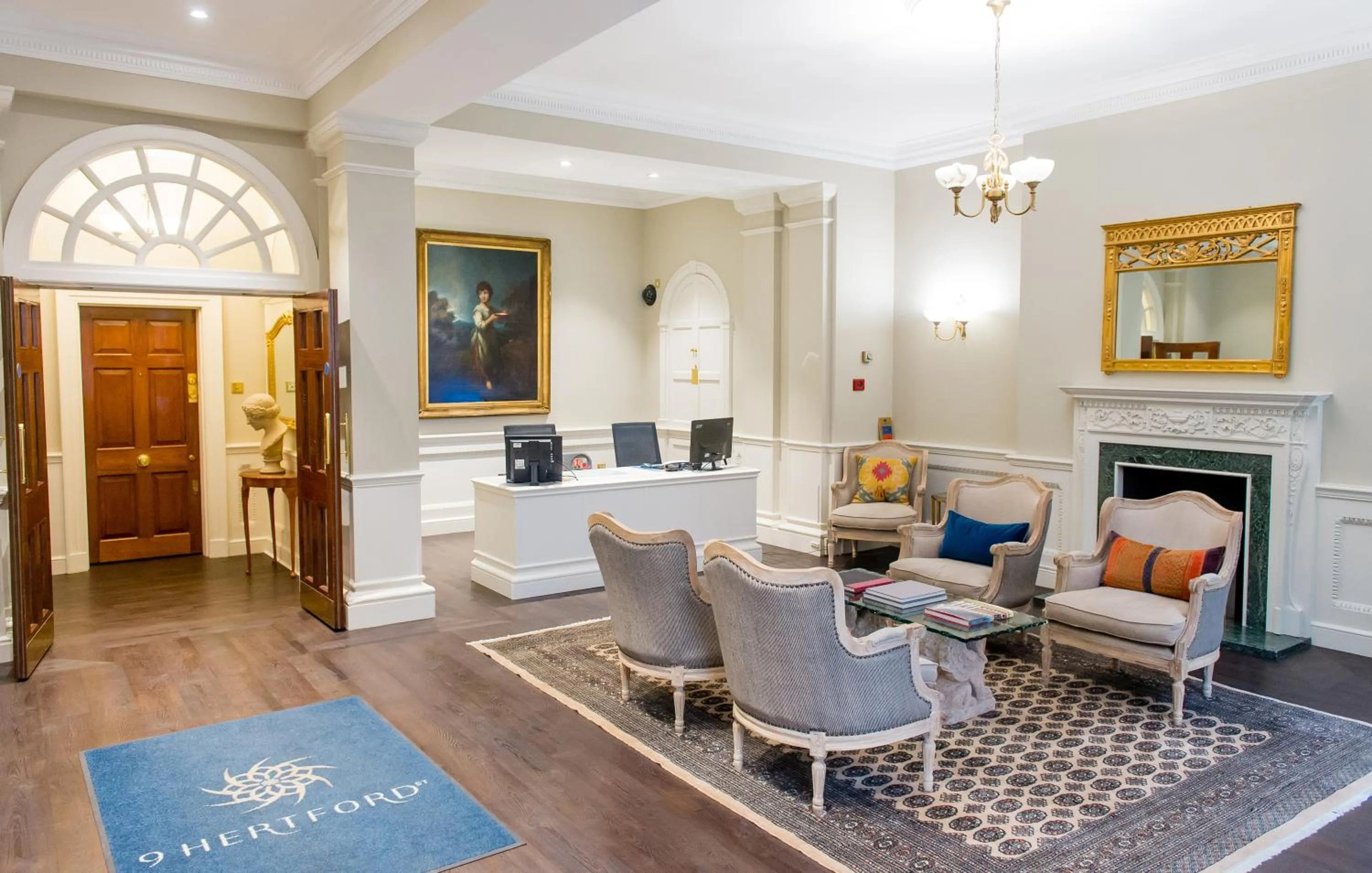Lobby or reception in 9 Hertford Street - 4 Stars VisitEngland