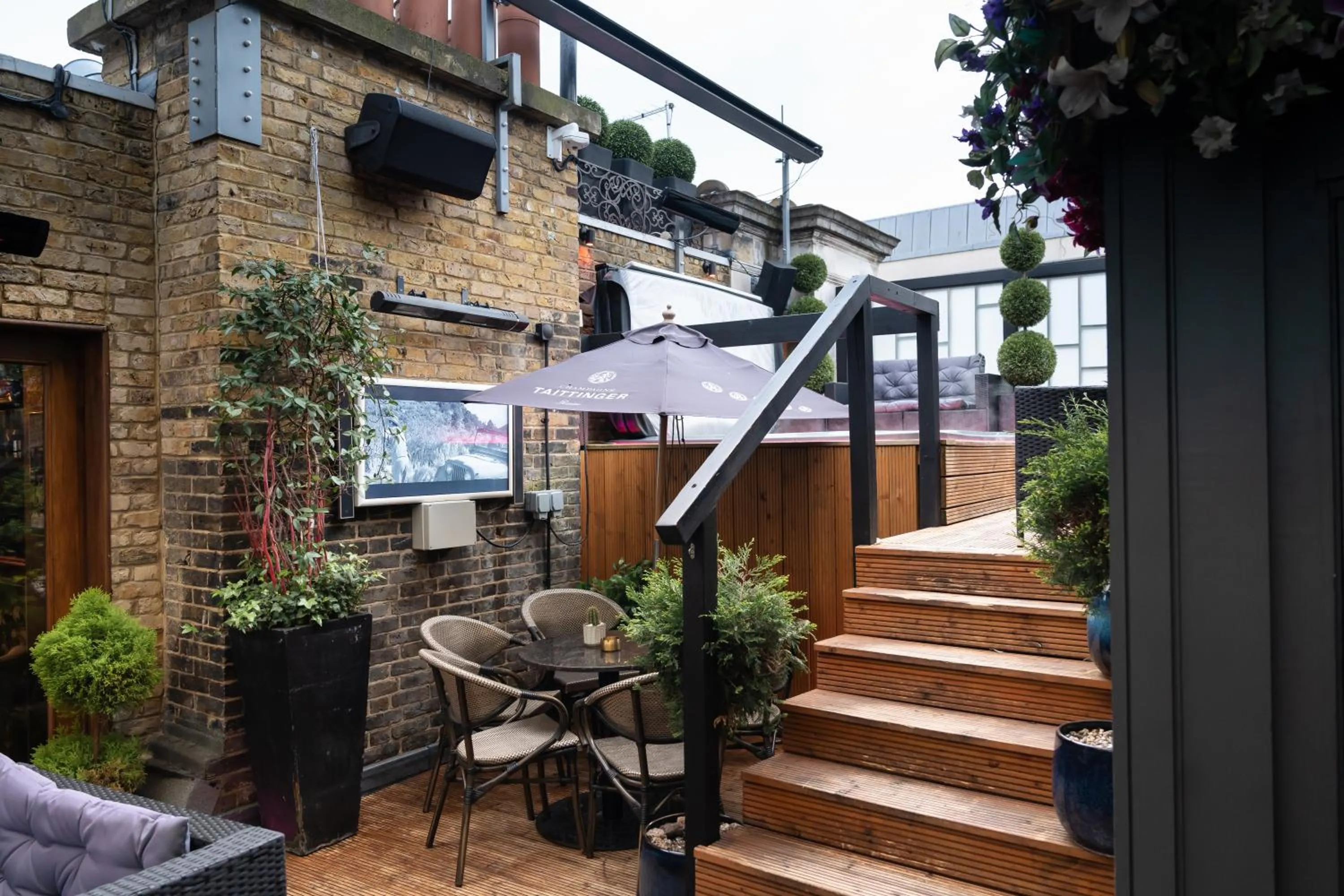 Hot Tub in Karma Sanctum Soho Hotel