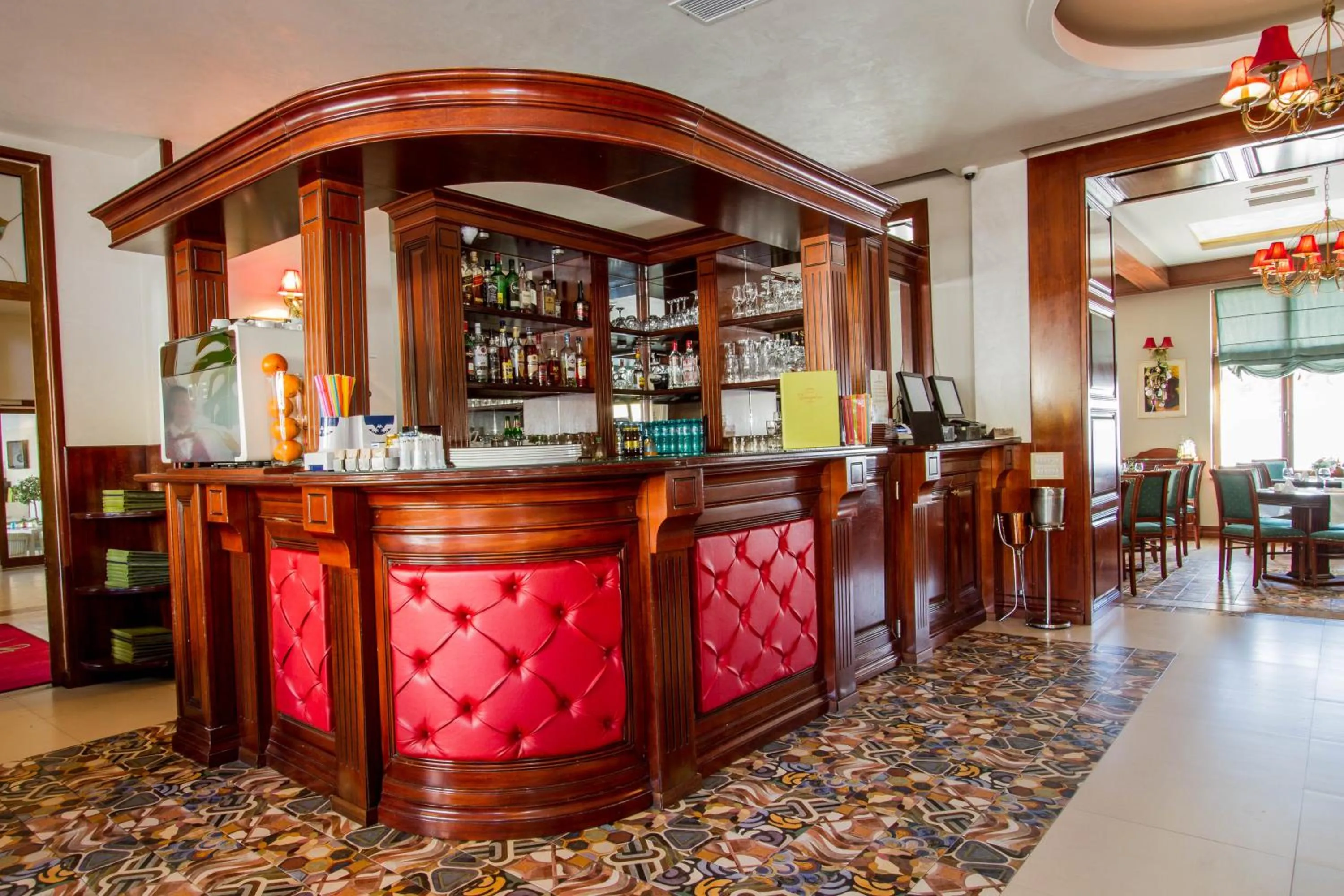 Restaurant/places to eat in Hotel Dragului