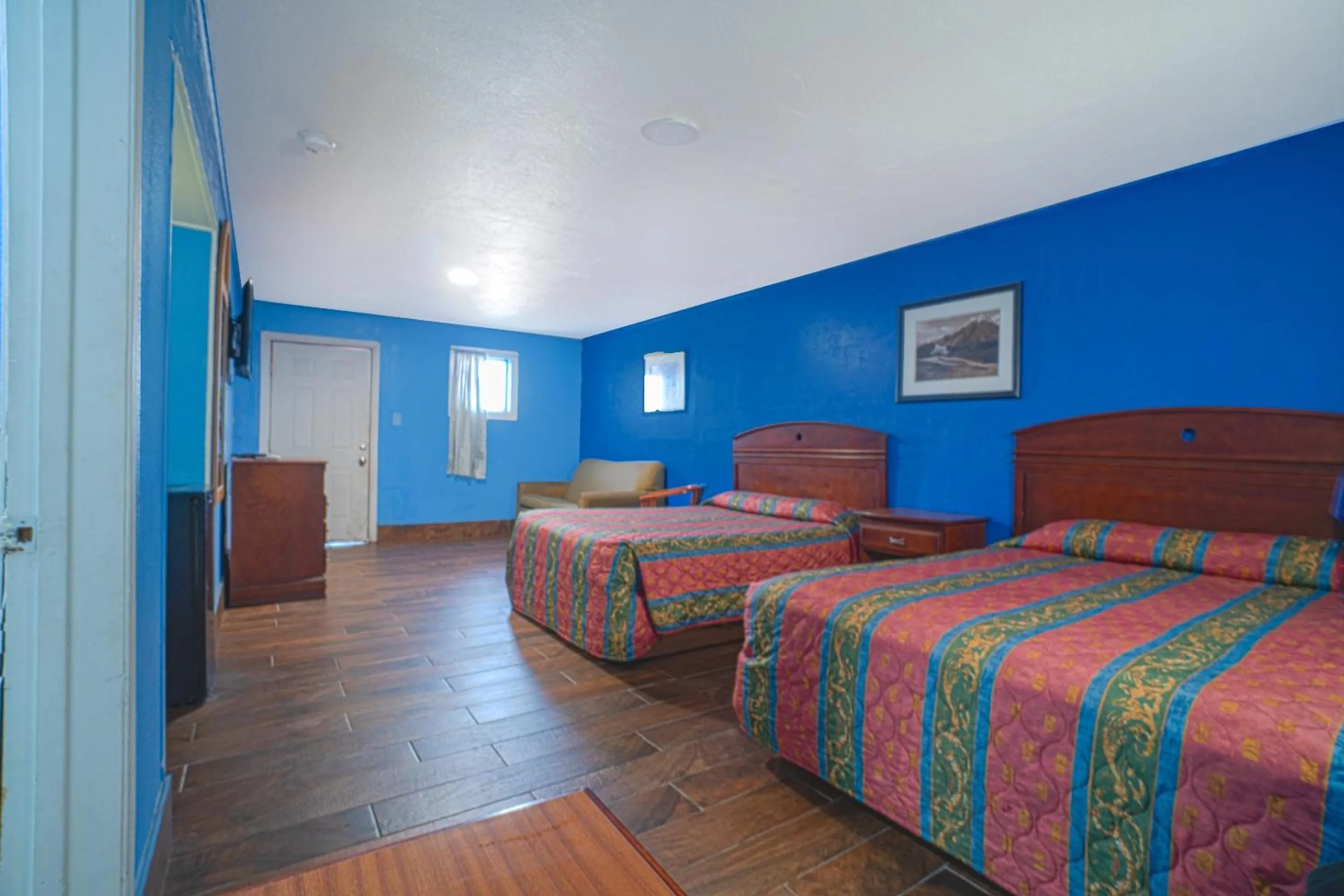 Bedroom, Bed in Monterrey Motel Padre Island, Corpus Christi BY OYO