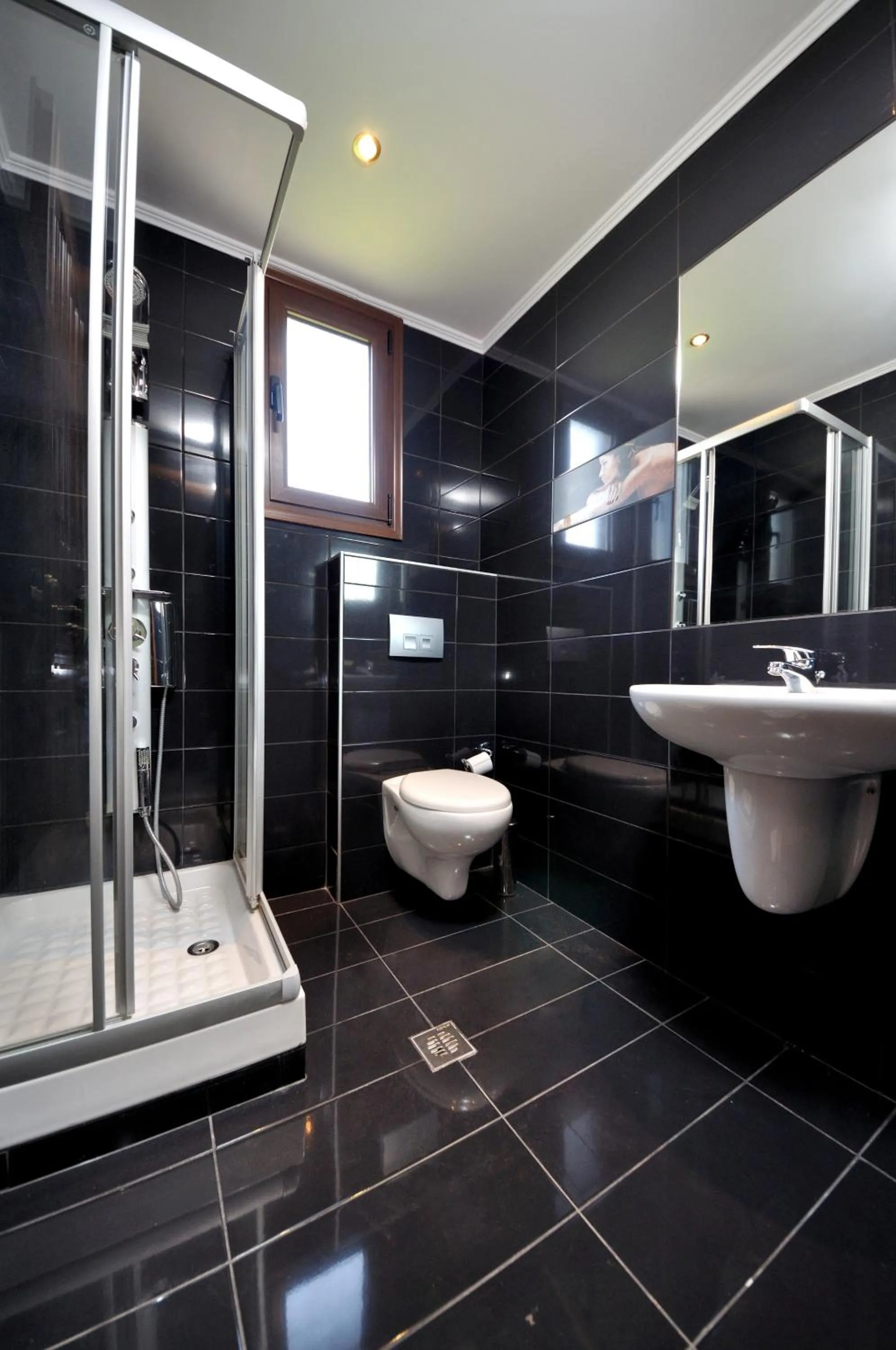 Shower in Hotel Pegasus-Adult Friendly