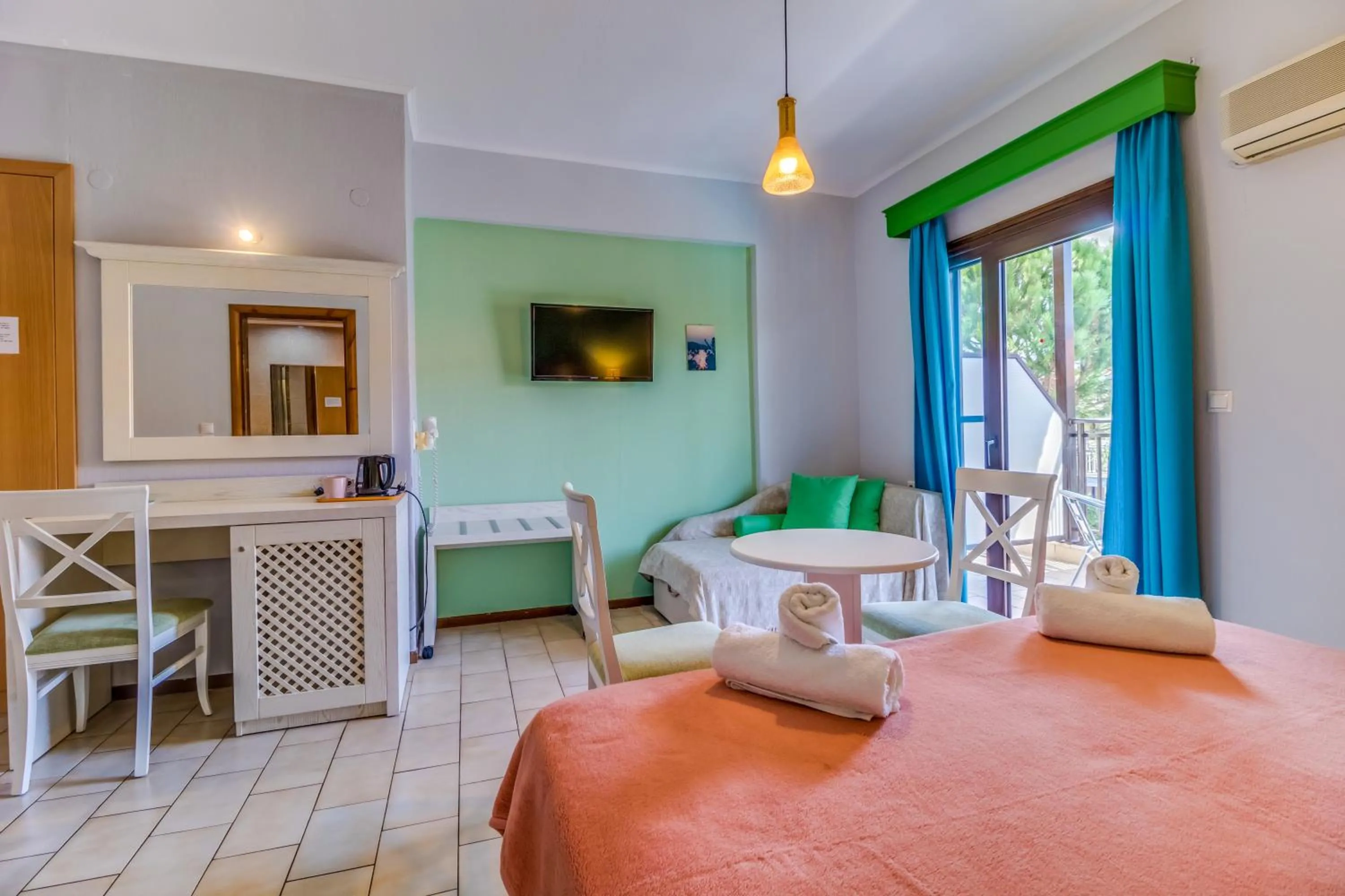 Bedroom, Bed in Hotel Pegasus-Adult Friendly