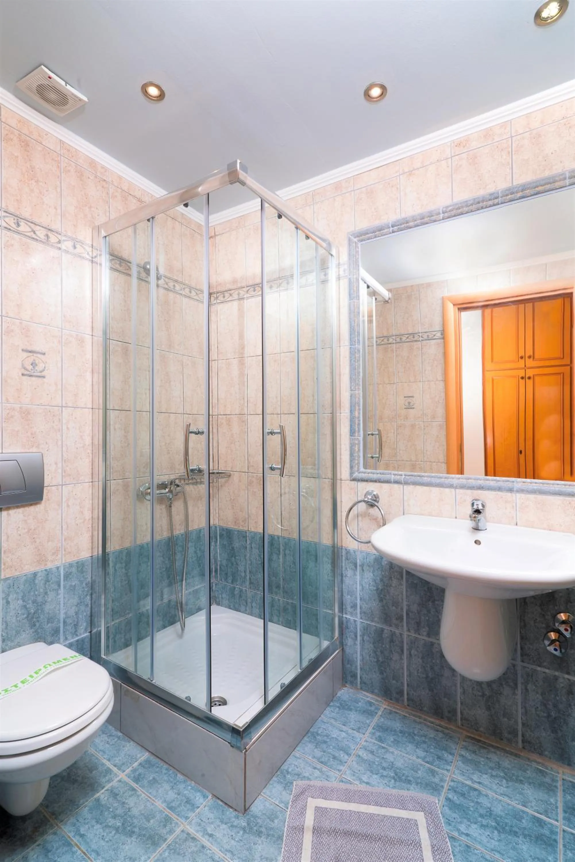 Bathroom in Hotel Pegasus-Adult Friendly