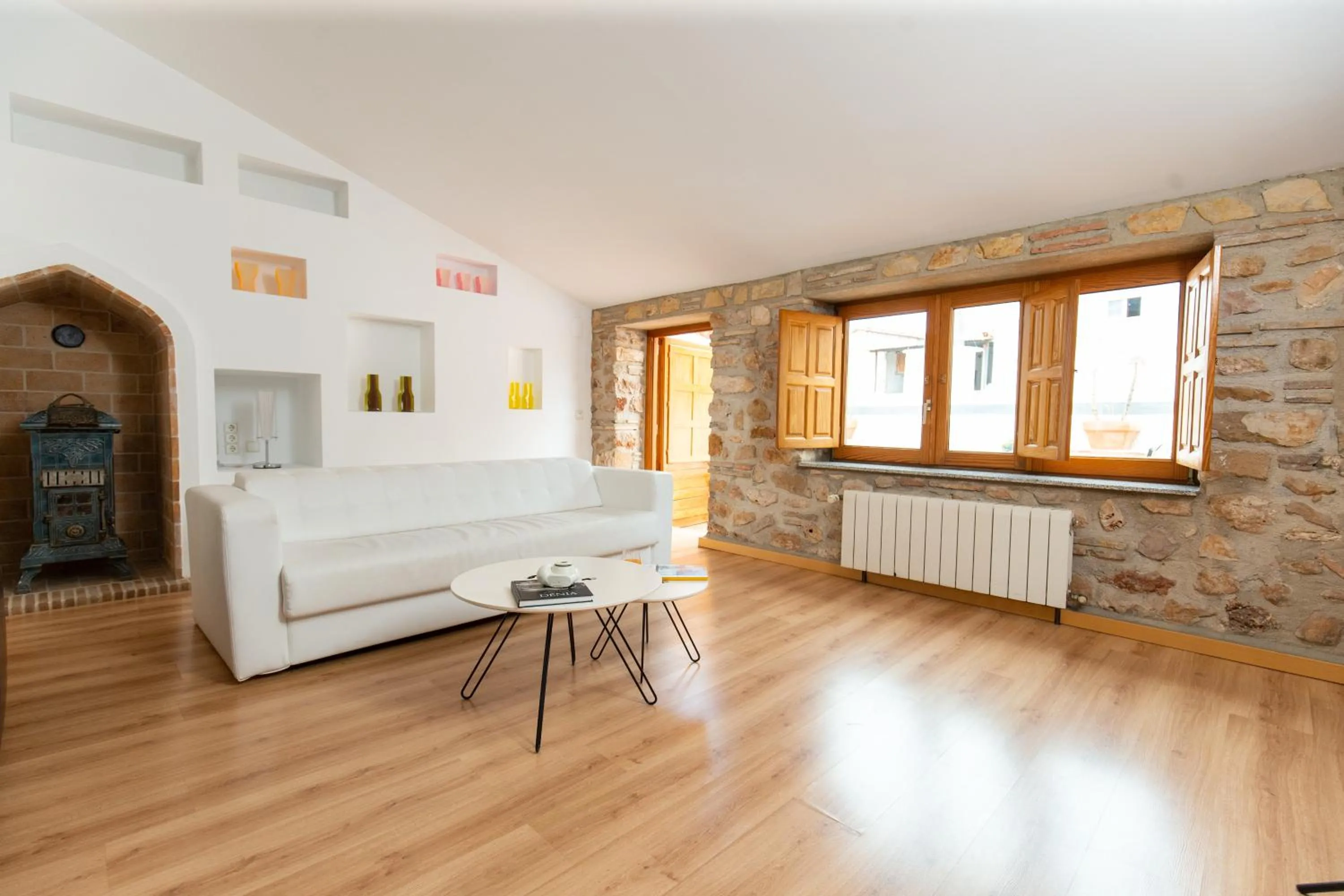 Photo of the whole room, Bed in Hotel Nou Romà