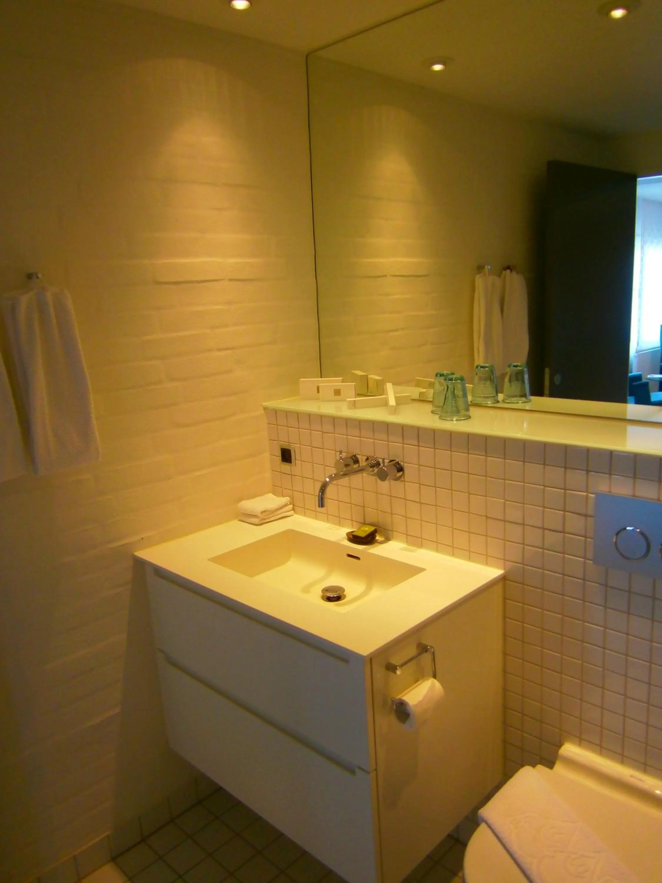 Bathroom in Frederik VI's Hotel