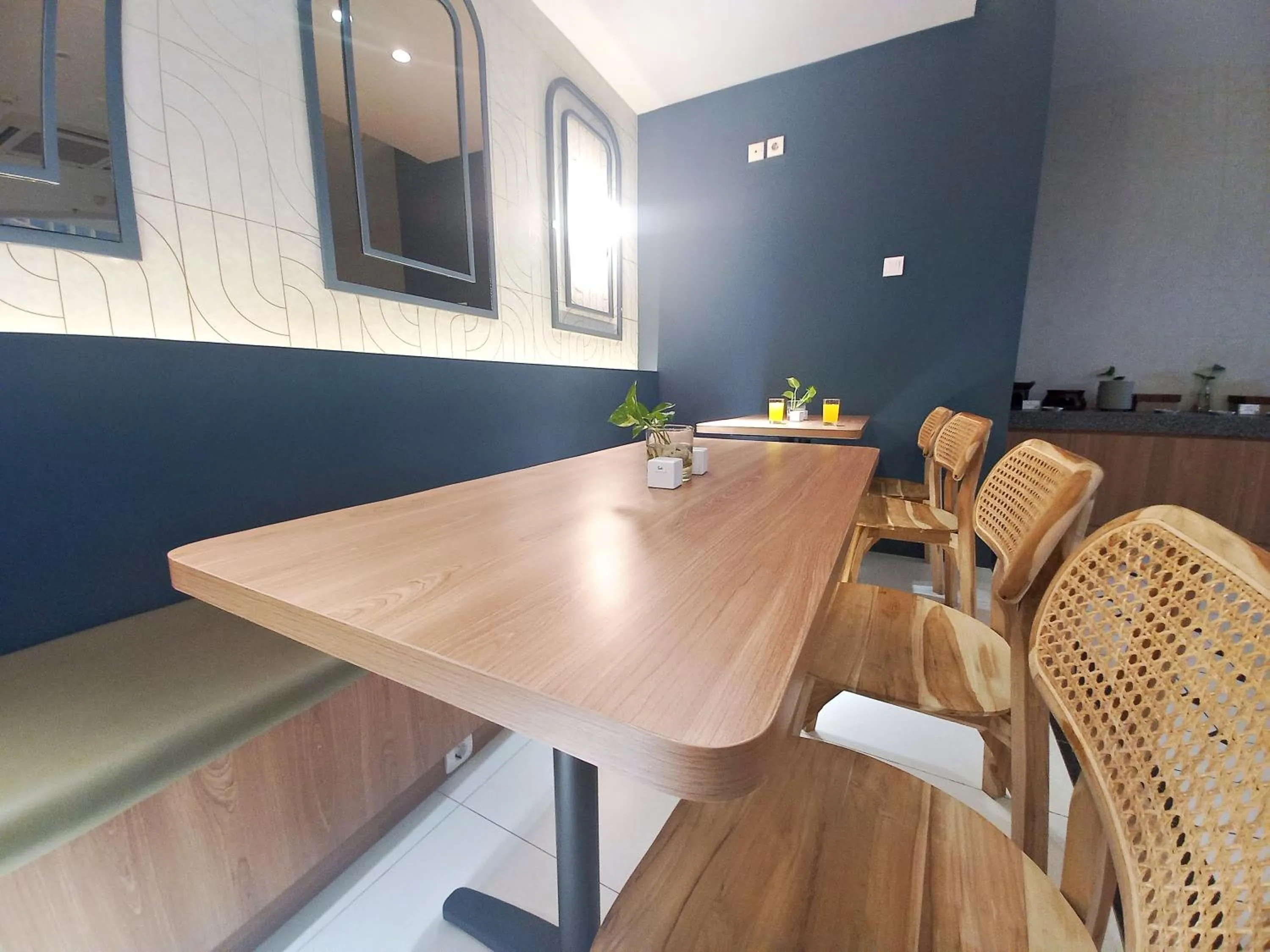 Restaurant/places to eat in Hotel 88 Kedoya Jakarta