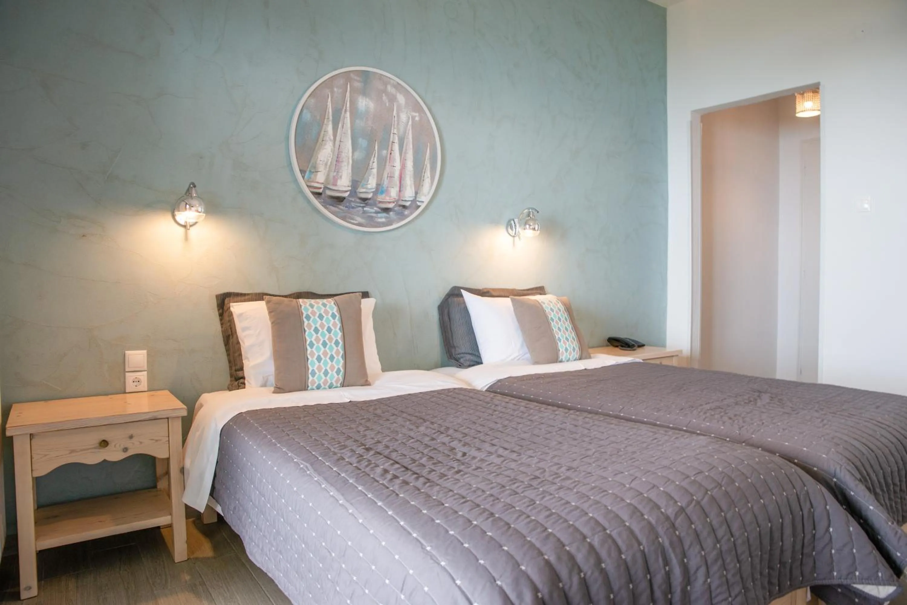 Bed in Marabou Hotel Chorefto