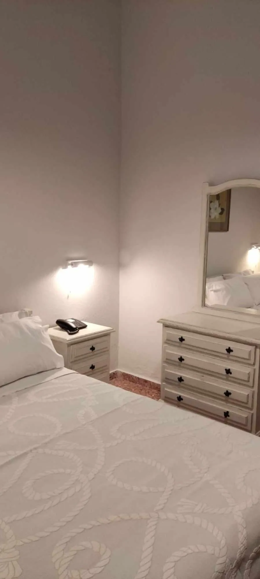 Bedroom in Marabou Hotel Chorefto