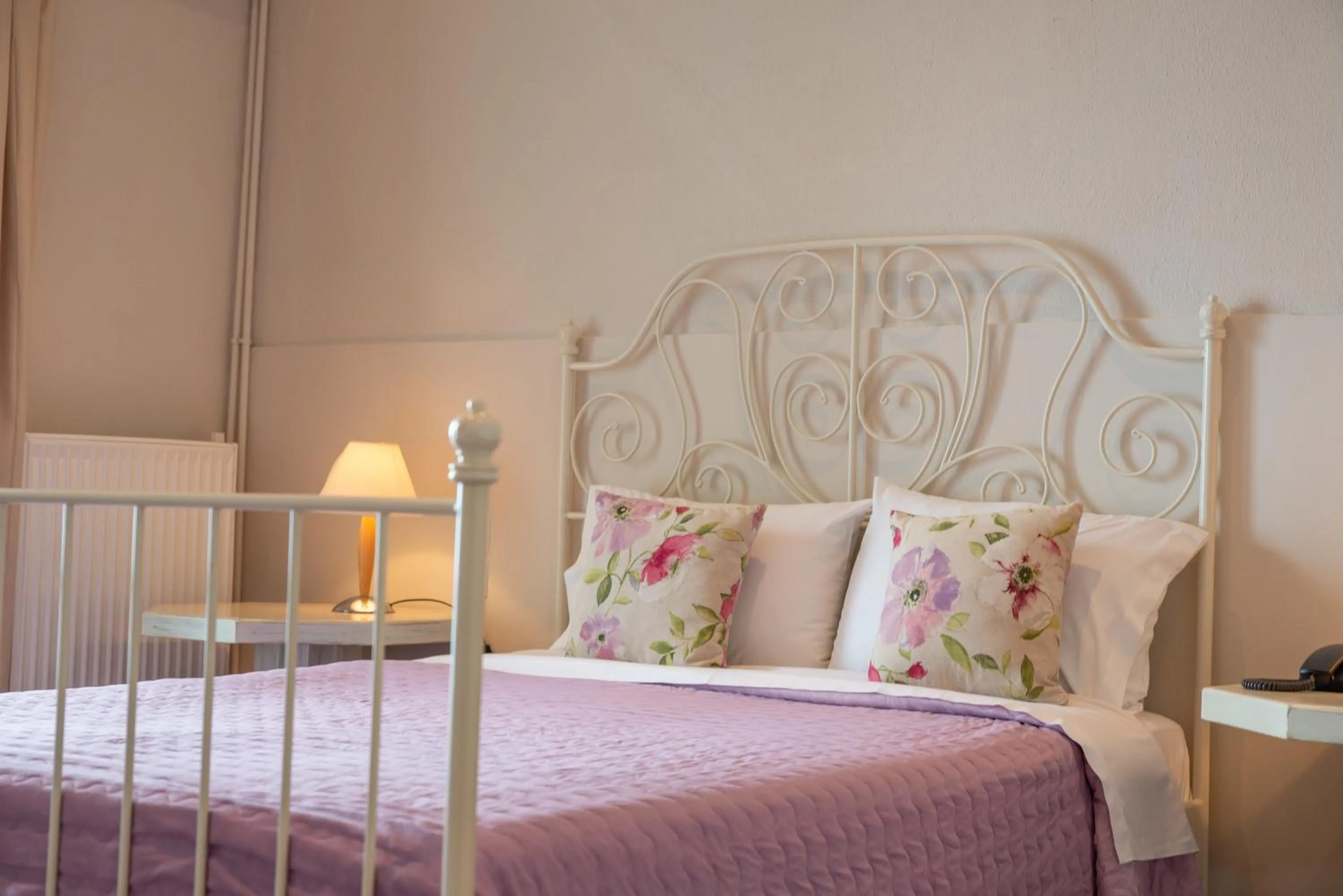 Bedroom, Bed in Marabou Hotel Chorefto