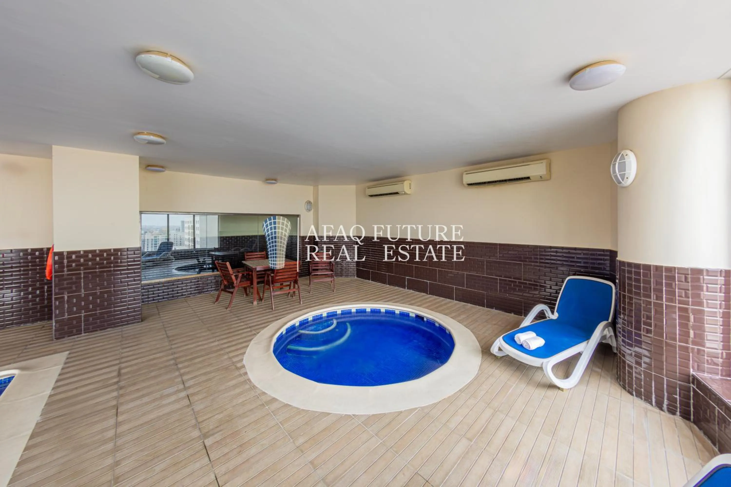 Swimming pool in Vita Tower