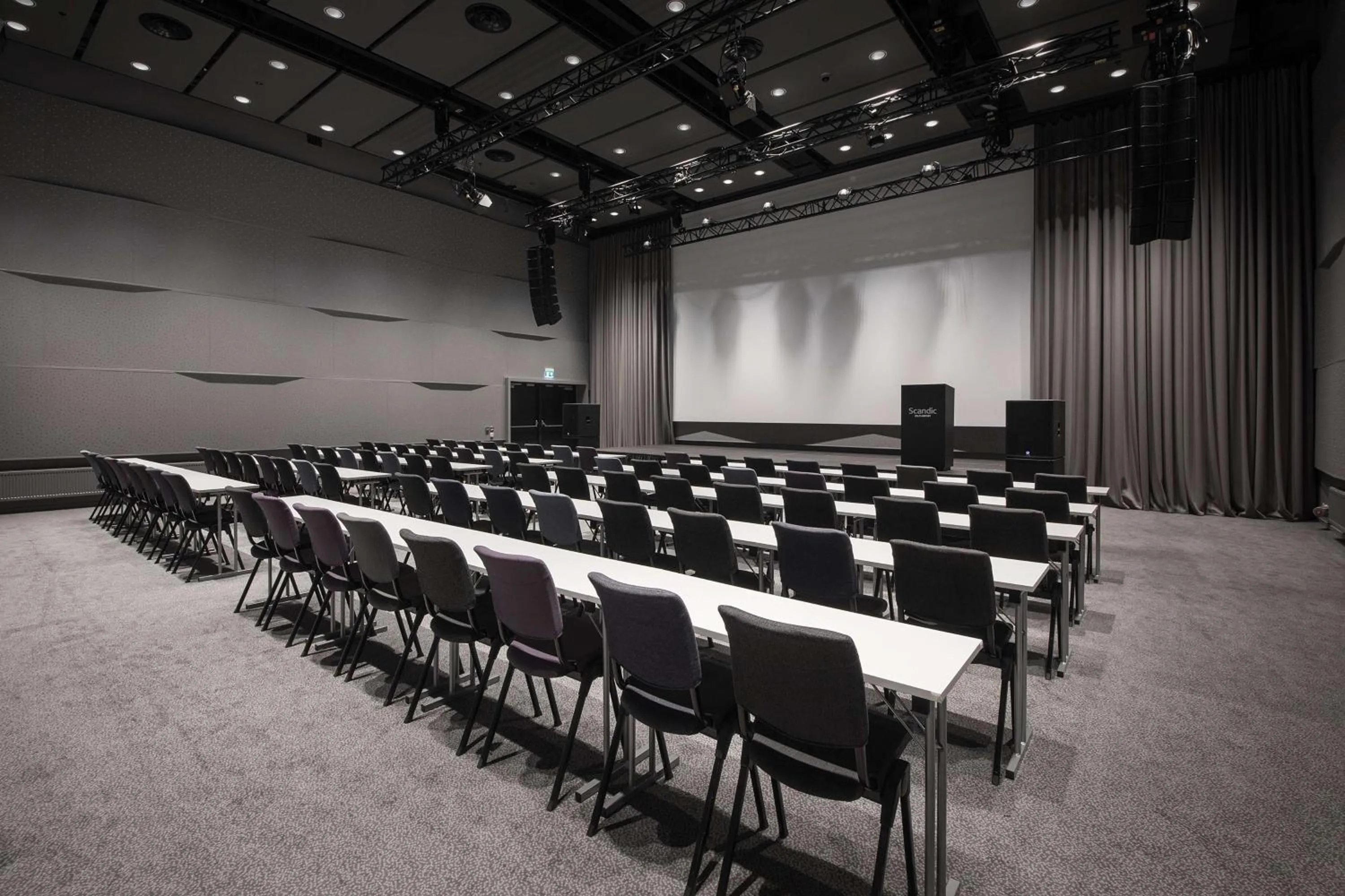 Meeting/conference room in Scandic Oslo Airport