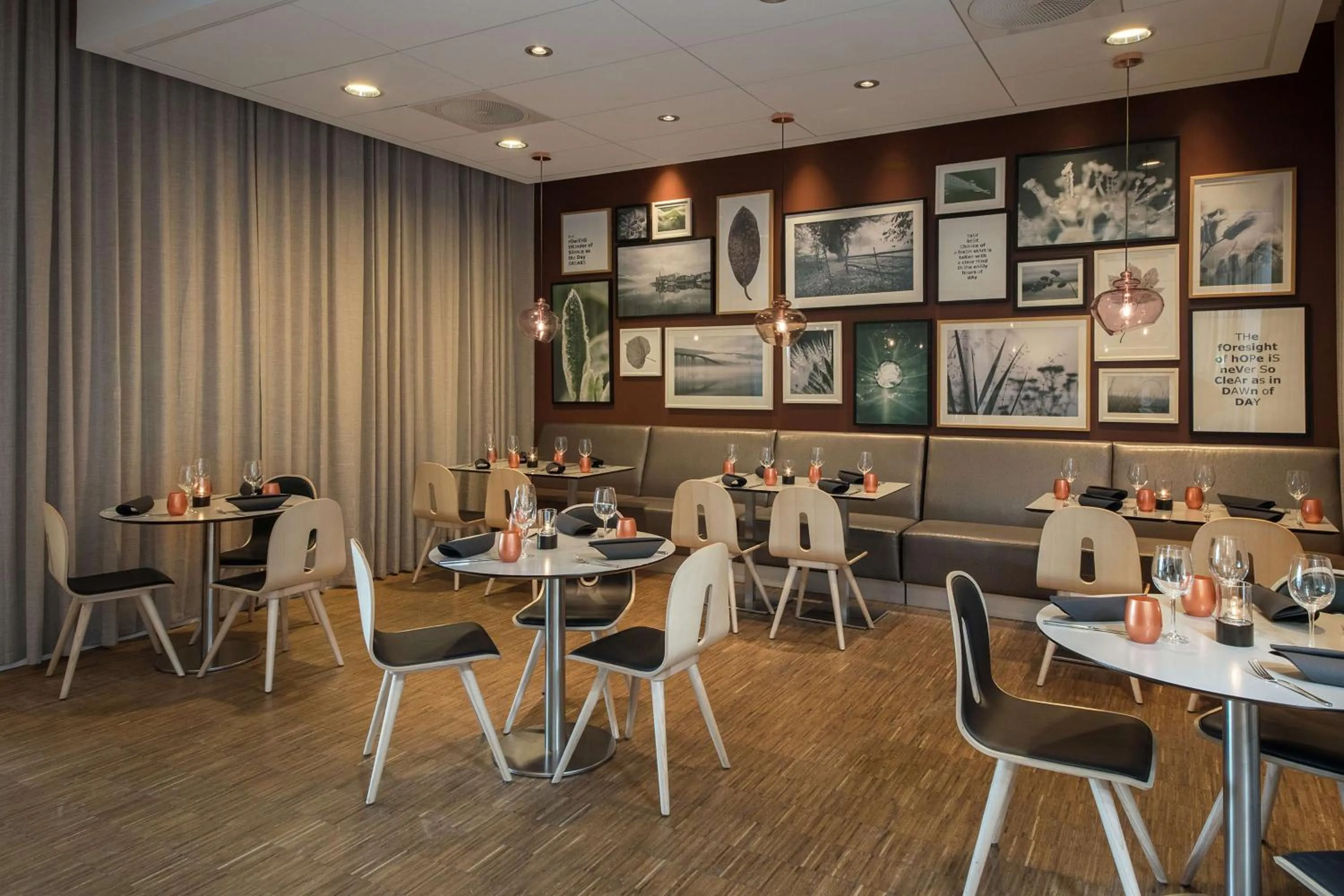 Restaurant/places to eat in Scandic Oslo Airport