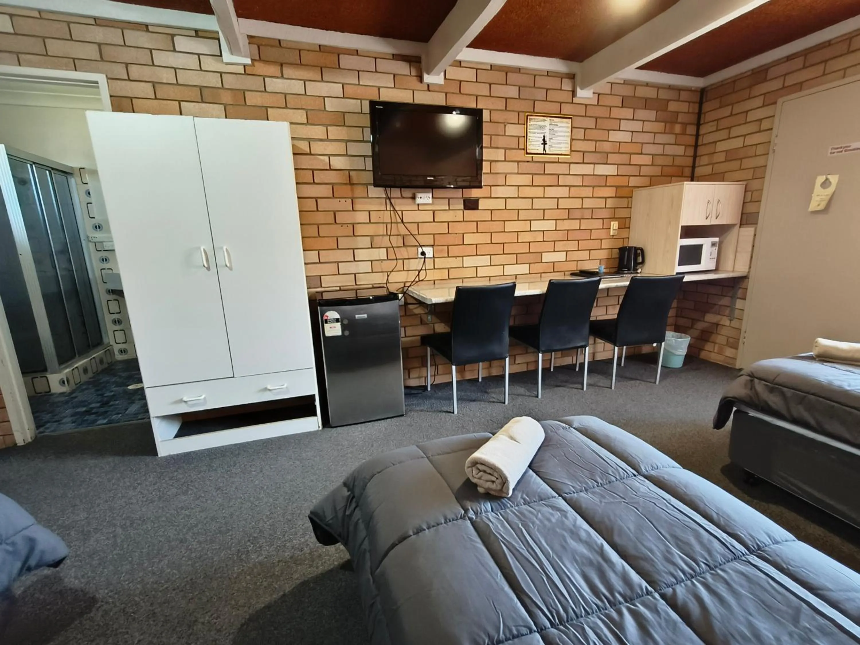 TV and multimedia in Red Chief Motel