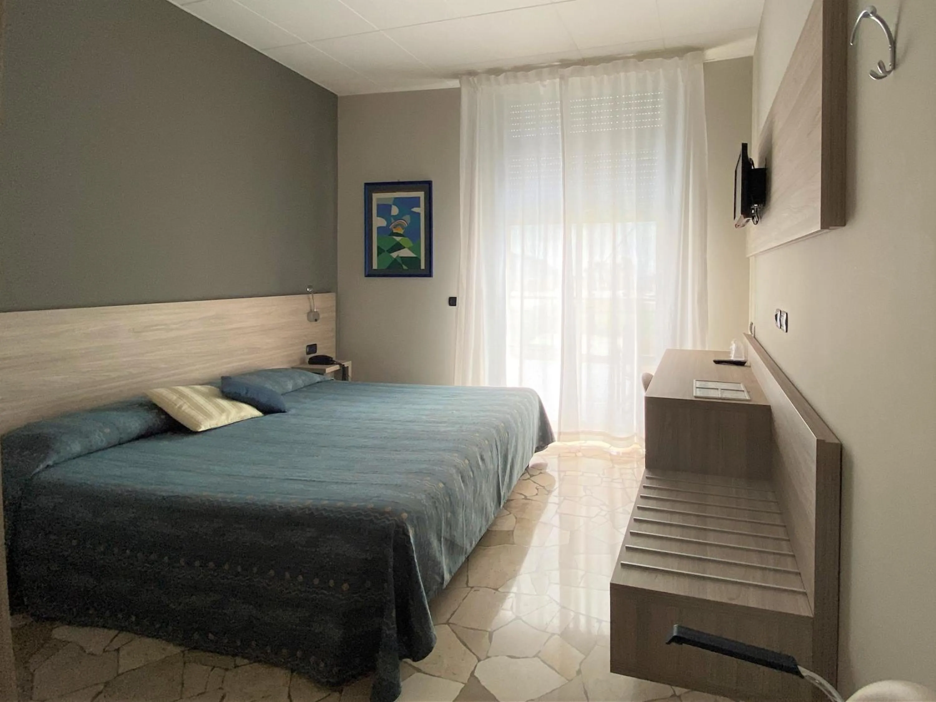 Bedroom, Bed in Hotel Tirreno