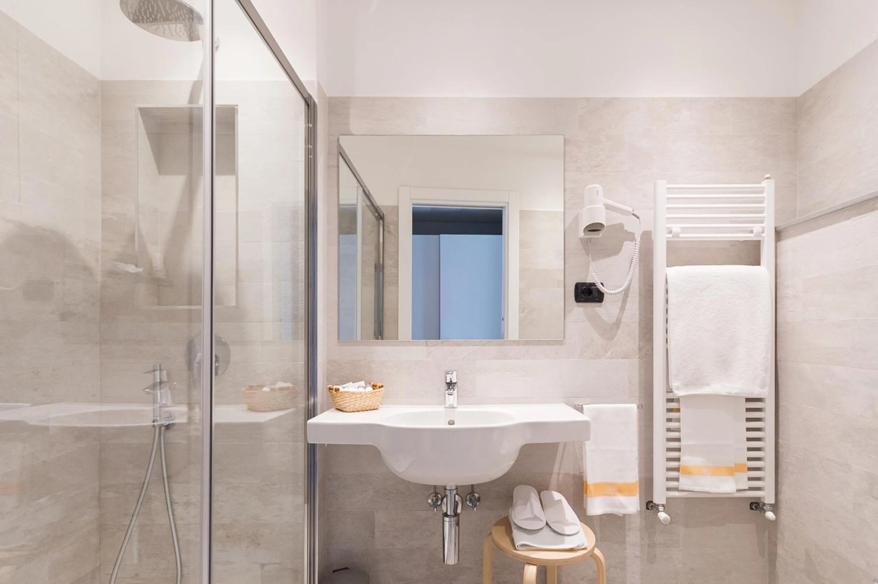 Bathroom in Hotel Tirreno