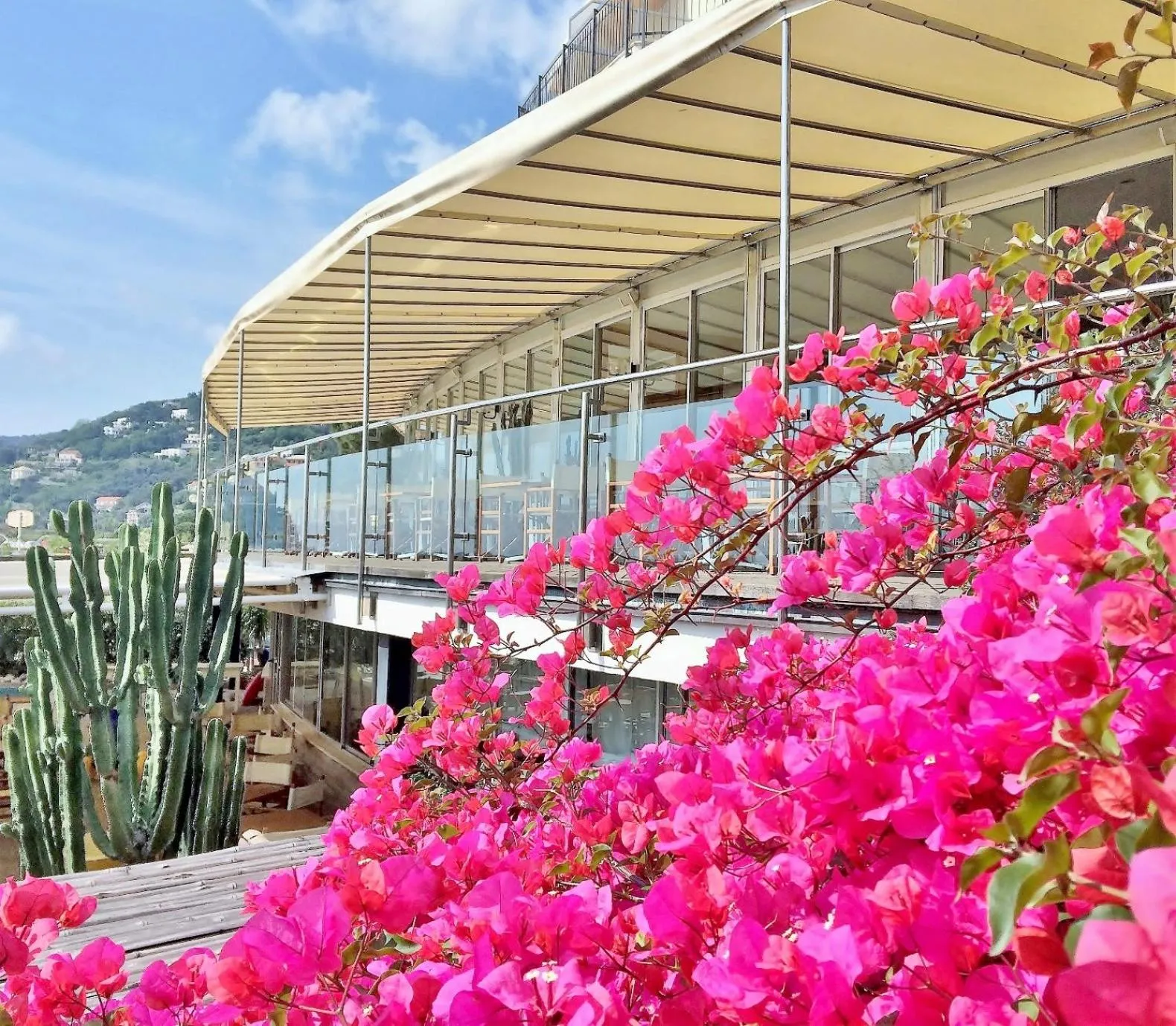 Property building in Hotel Tirreno