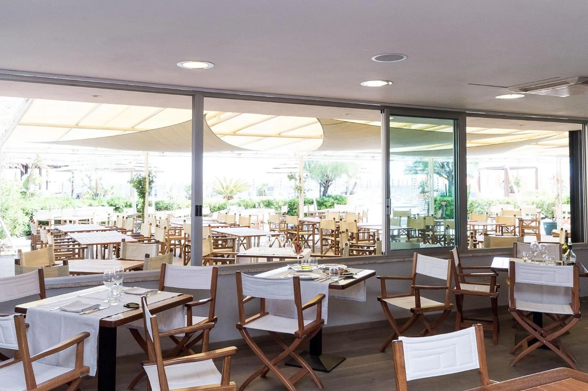 Restaurant/places to eat in Hotel Tirreno