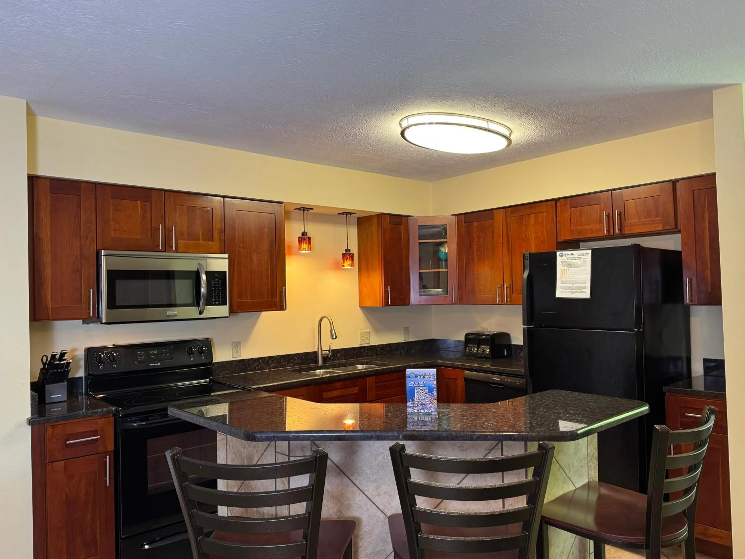 Put-in-Bay Poolview Condo #5