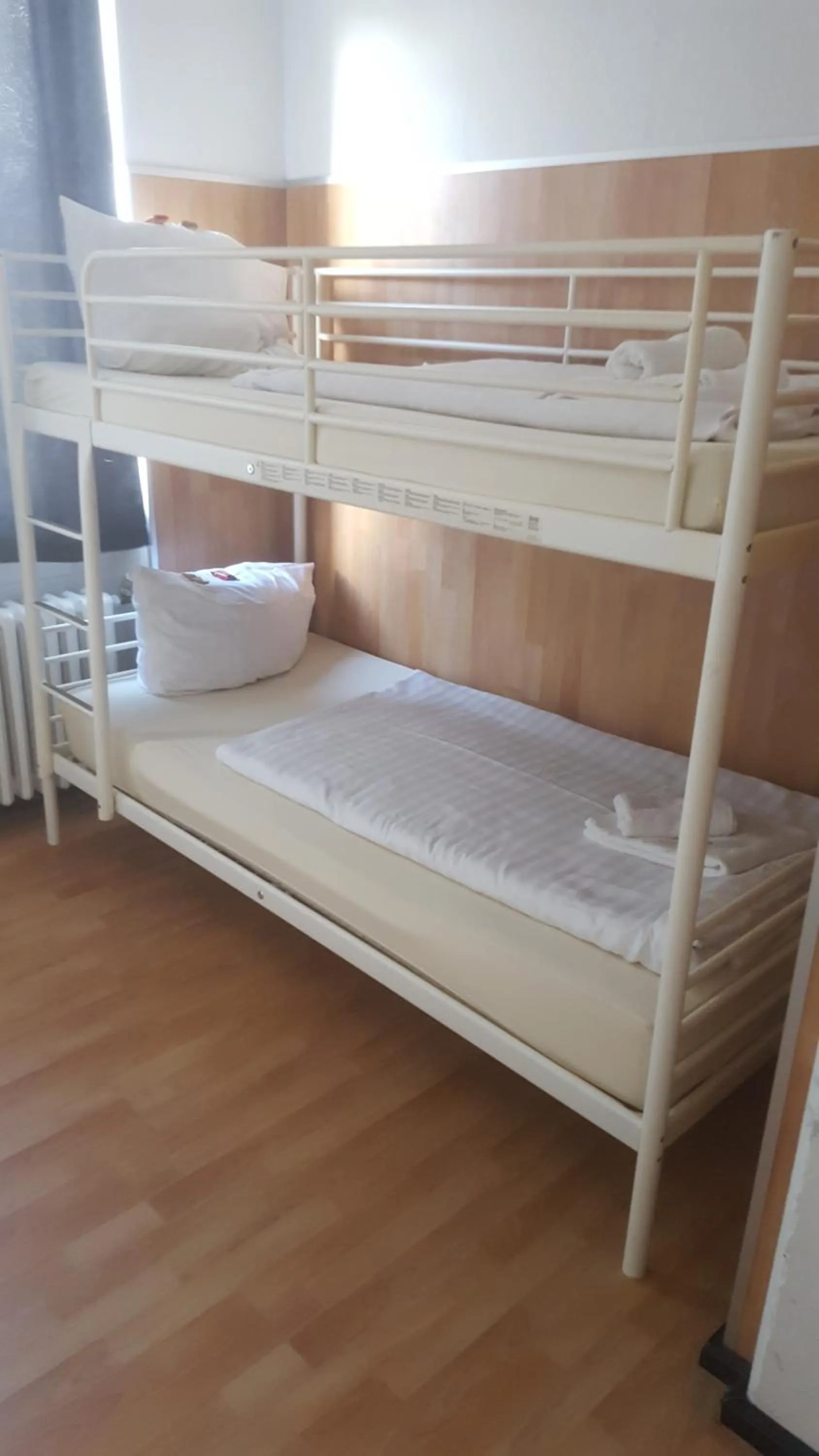 bunk bed, Bed in GZ Hostel Bonn
