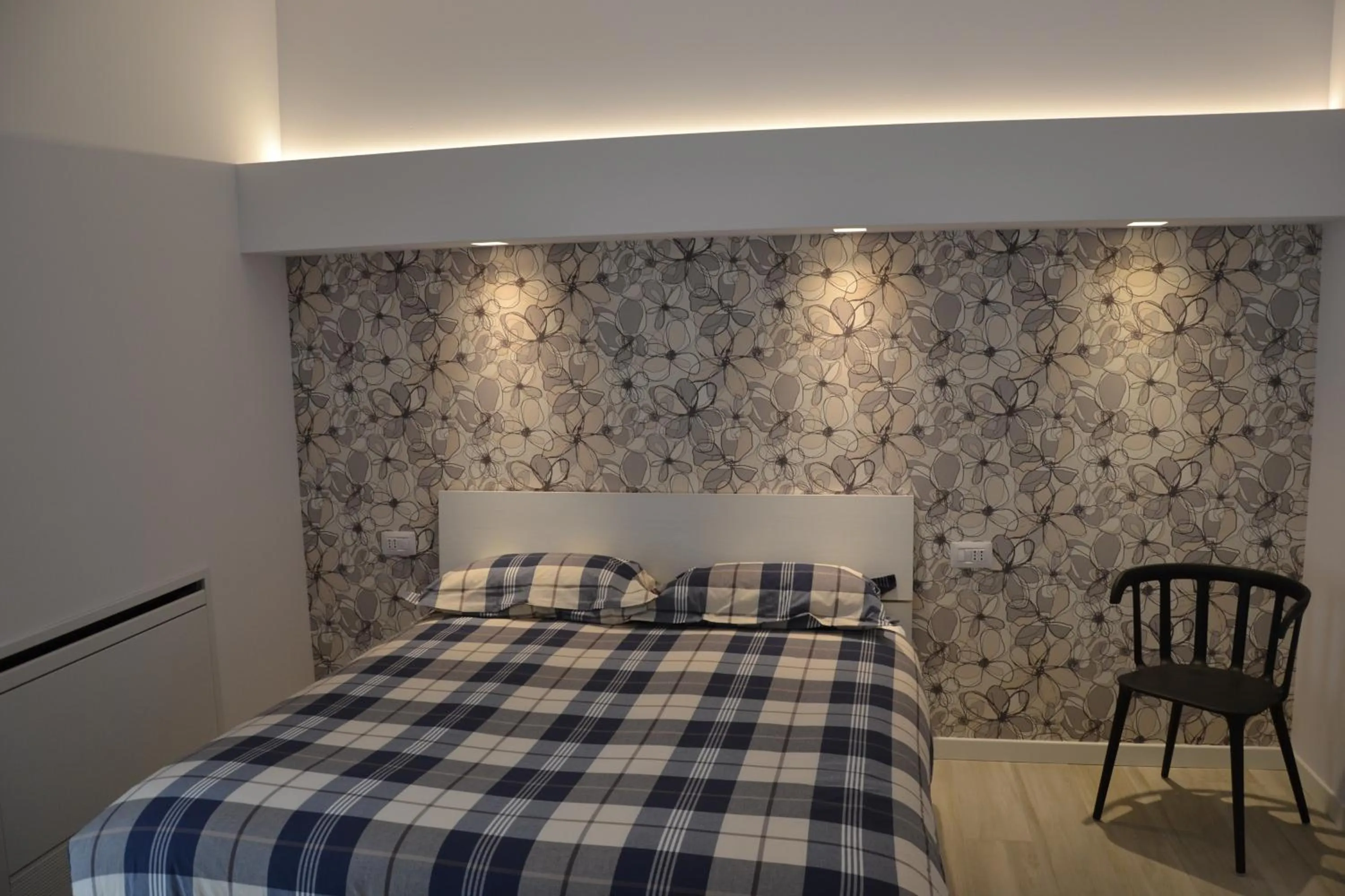 Photo of the whole room, Bed in In Centro Glam