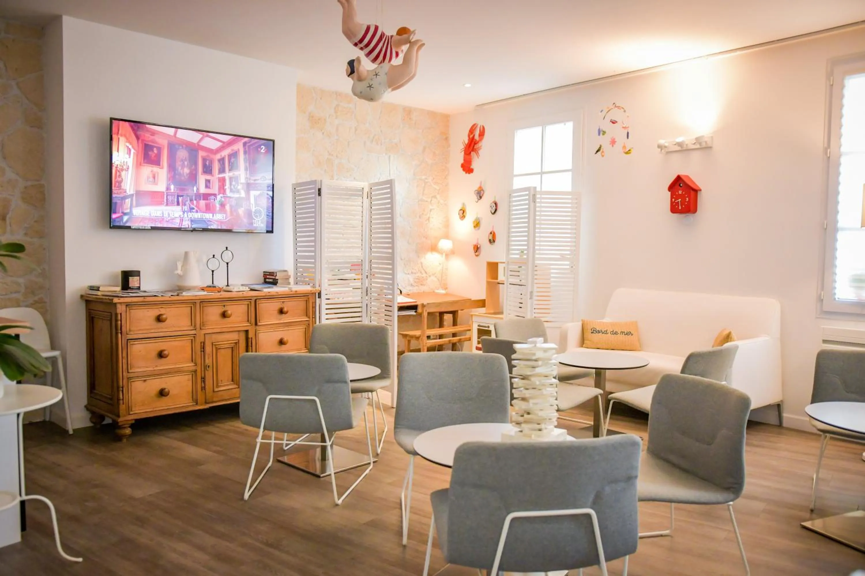 Lounge or bar in Hôtel La Jetée