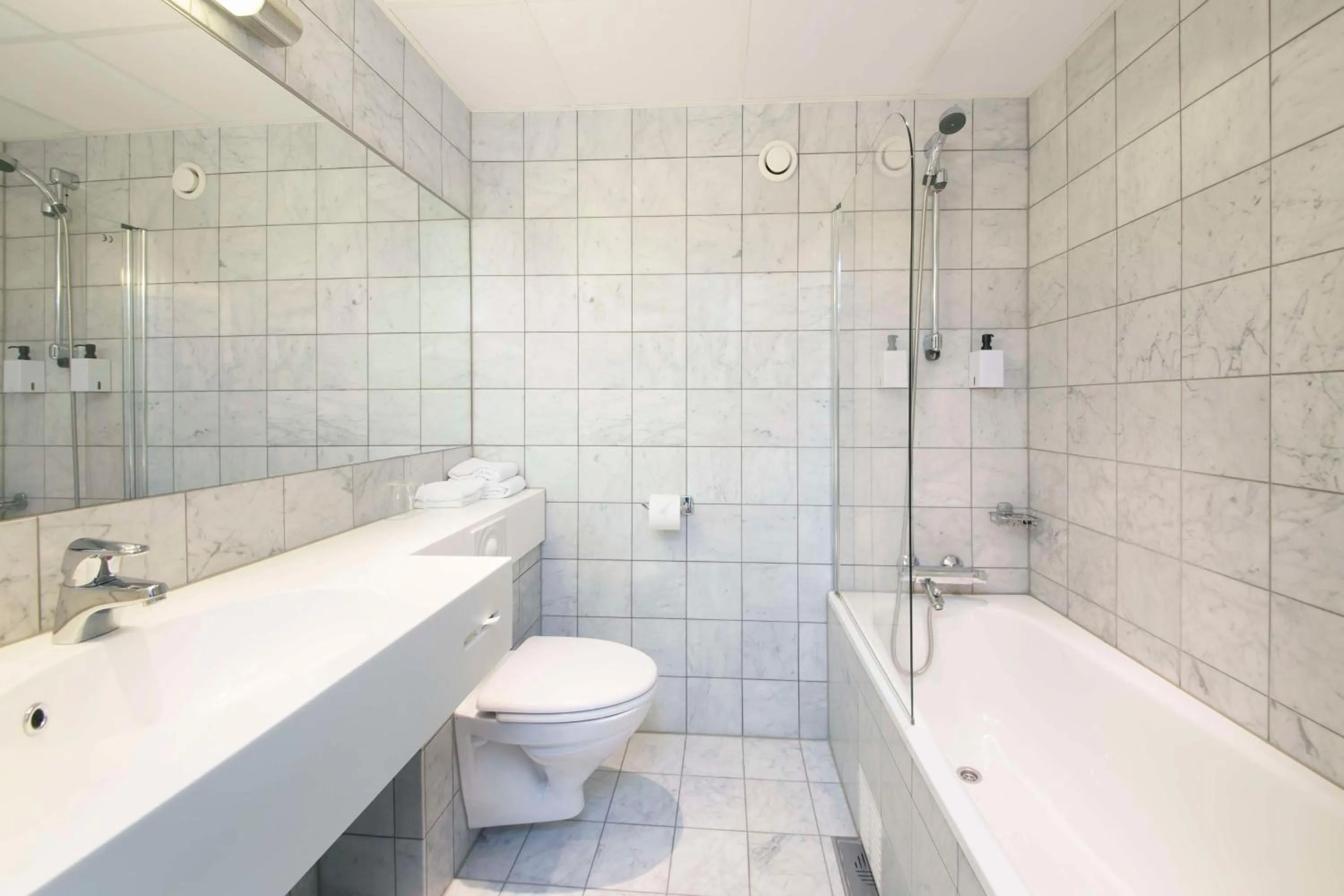 Bathroom in Scandic Parken