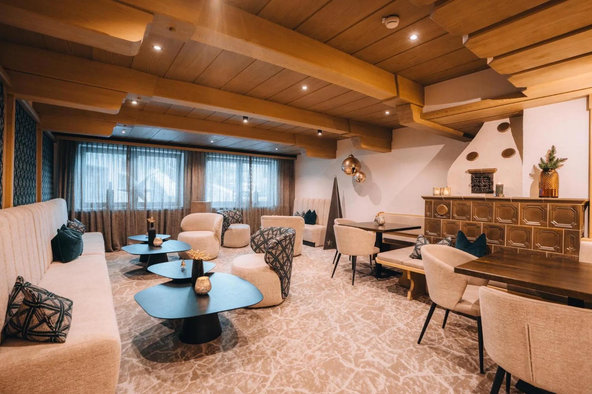 Seating area in Hotel Edelweiss