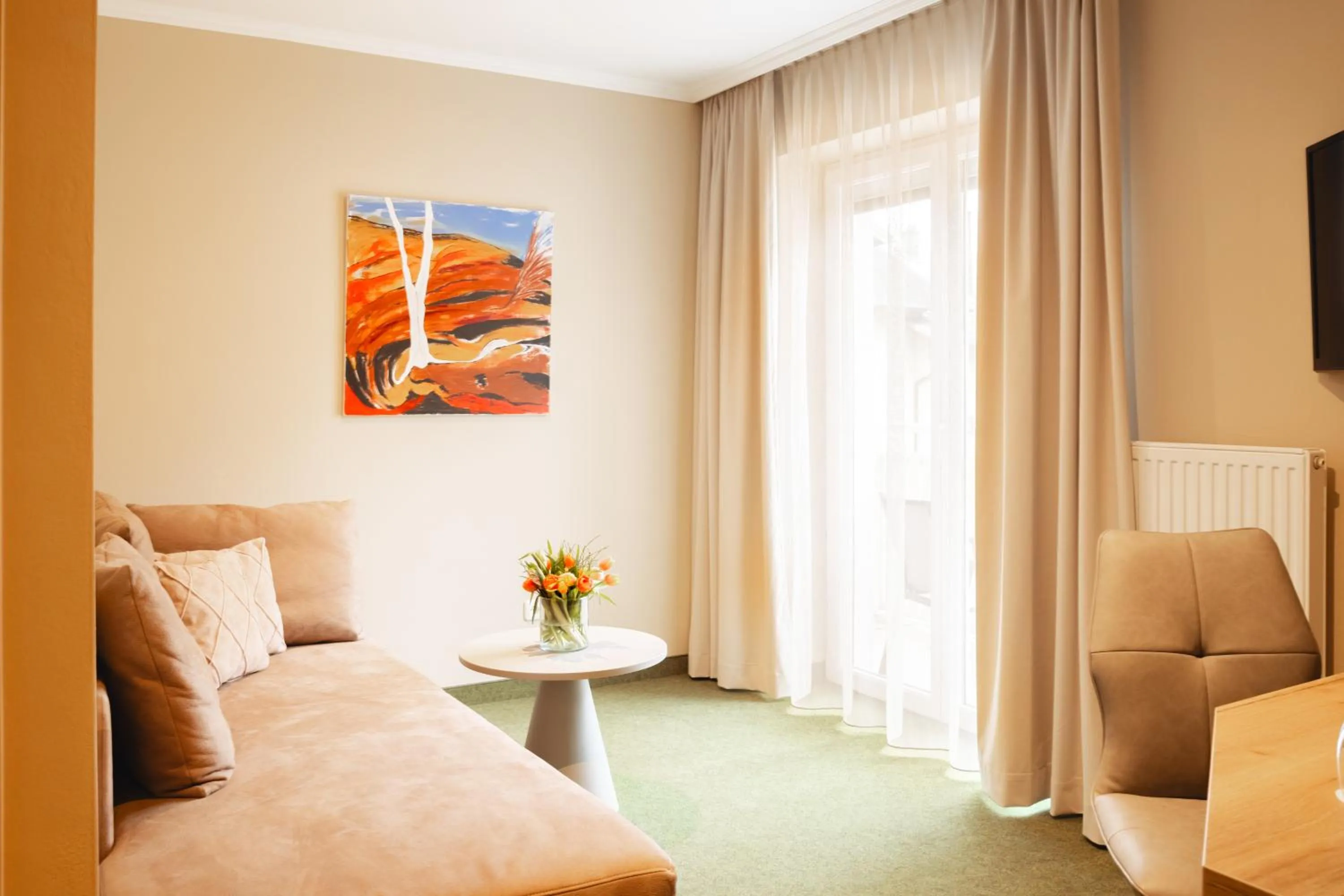 Living room, Bed in Hotel Krone