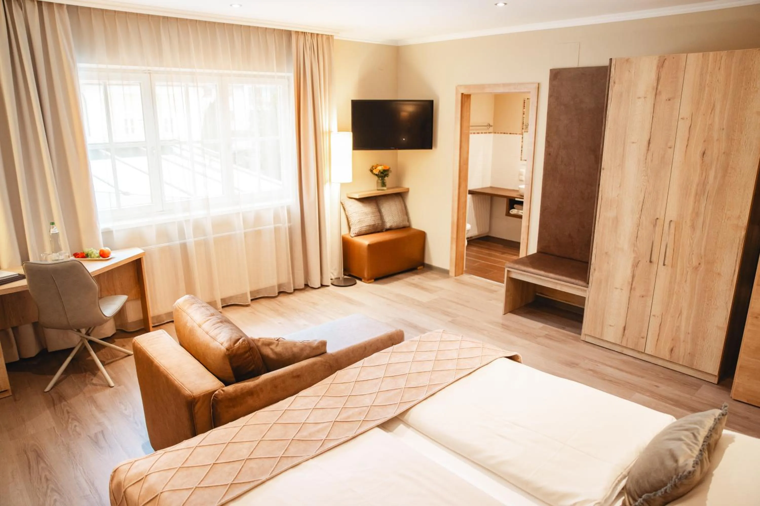 Photo of the whole room, Bed in Hotel Krone