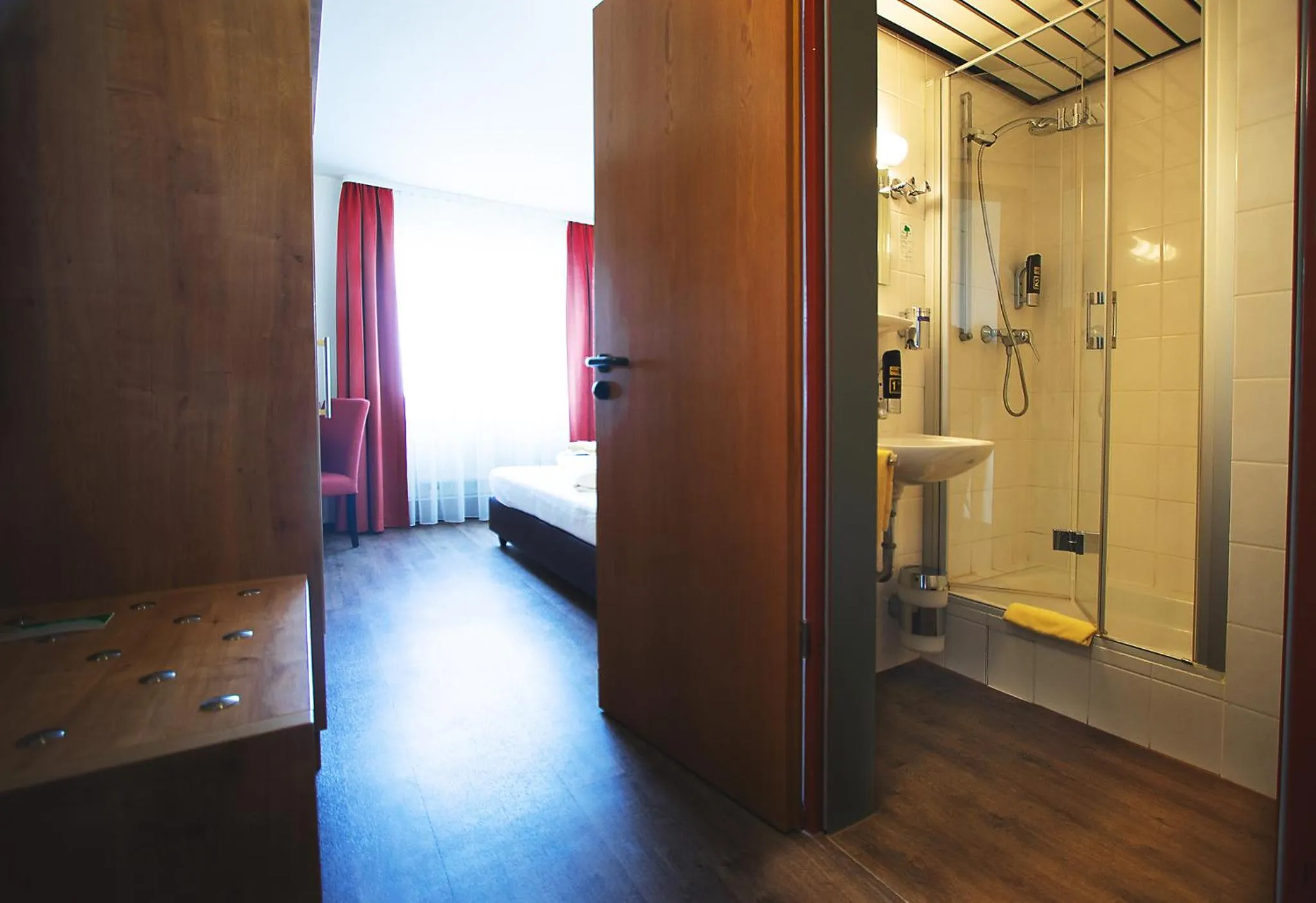 Bathroom in TaunusTagungsHotel