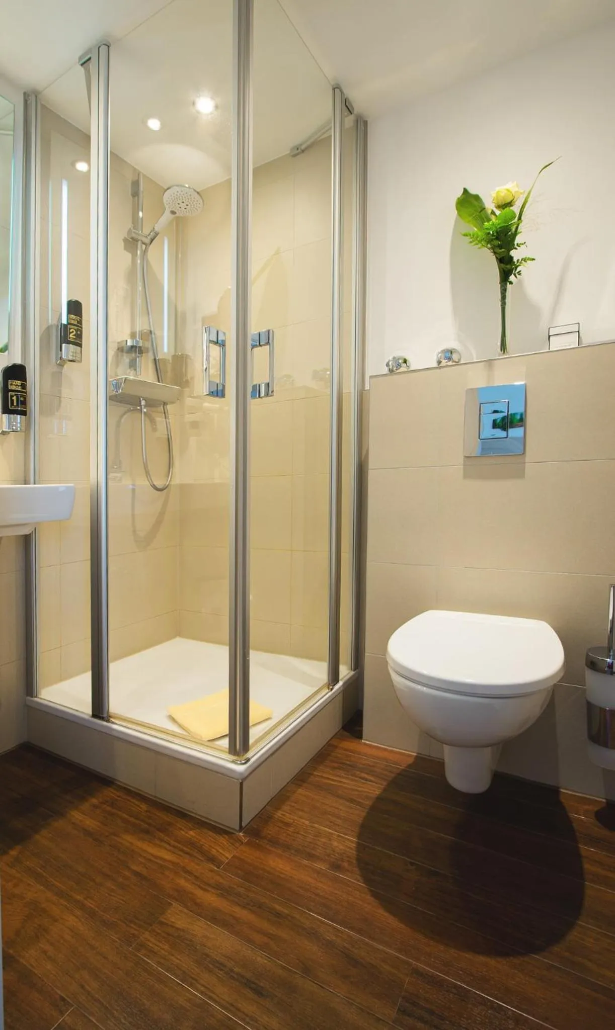 Shower in TaunusTagungsHotel