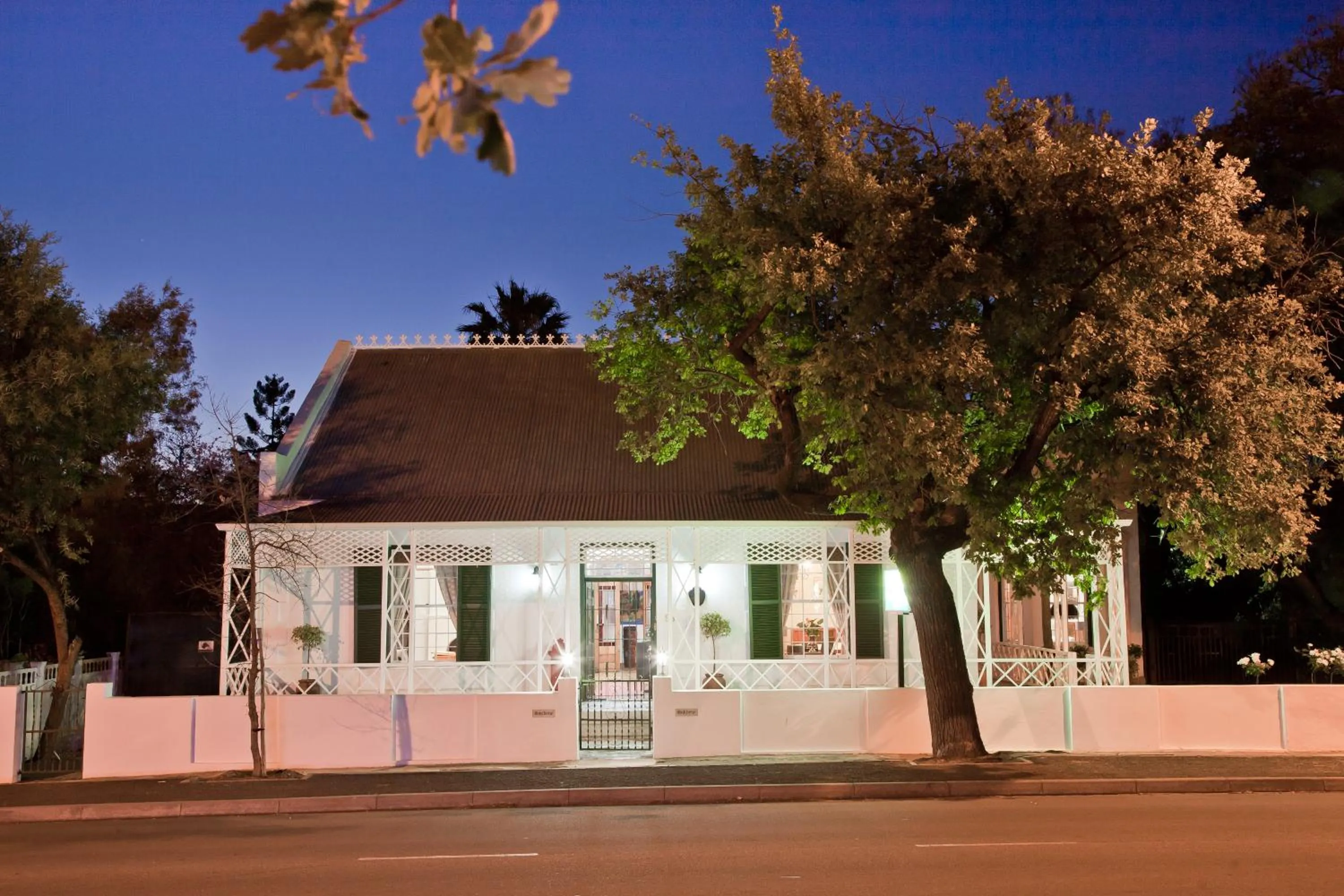 Property building in Oakdene Guest House