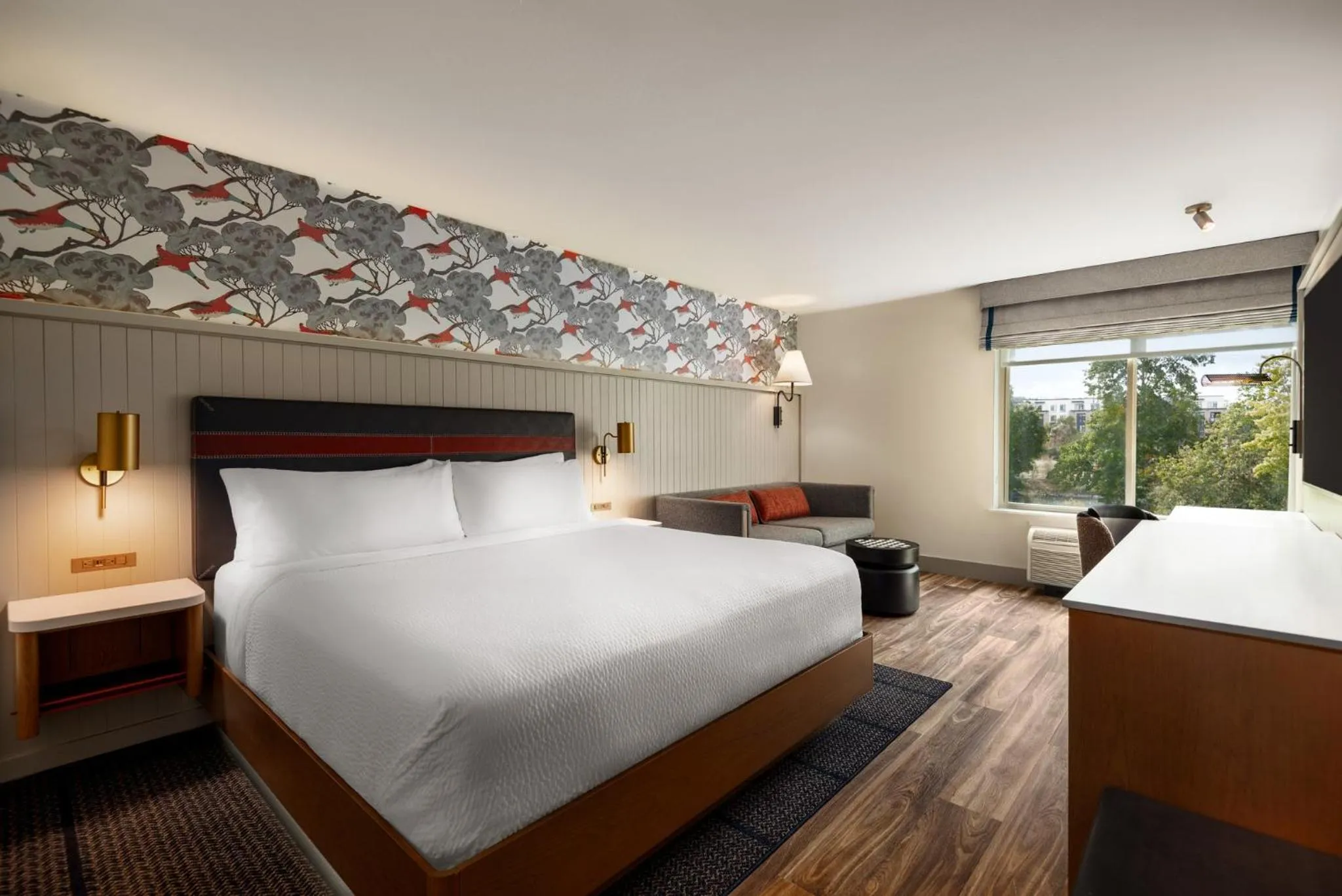 Photo of the whole room, Bed in Holiday Inn Missoula Downtown by IHG