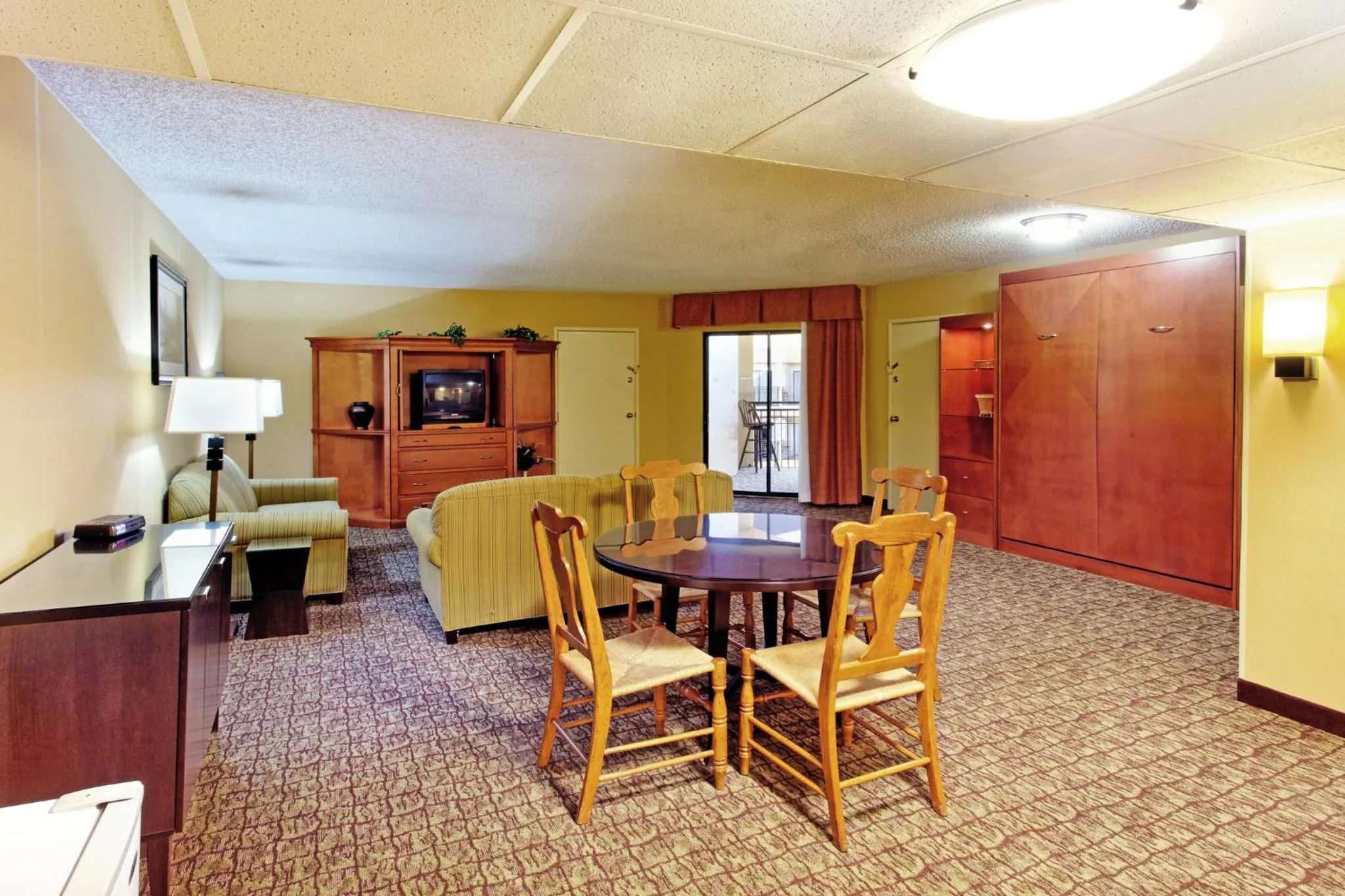 Bedroom in Holiday Inn Missoula Downtown by IHG