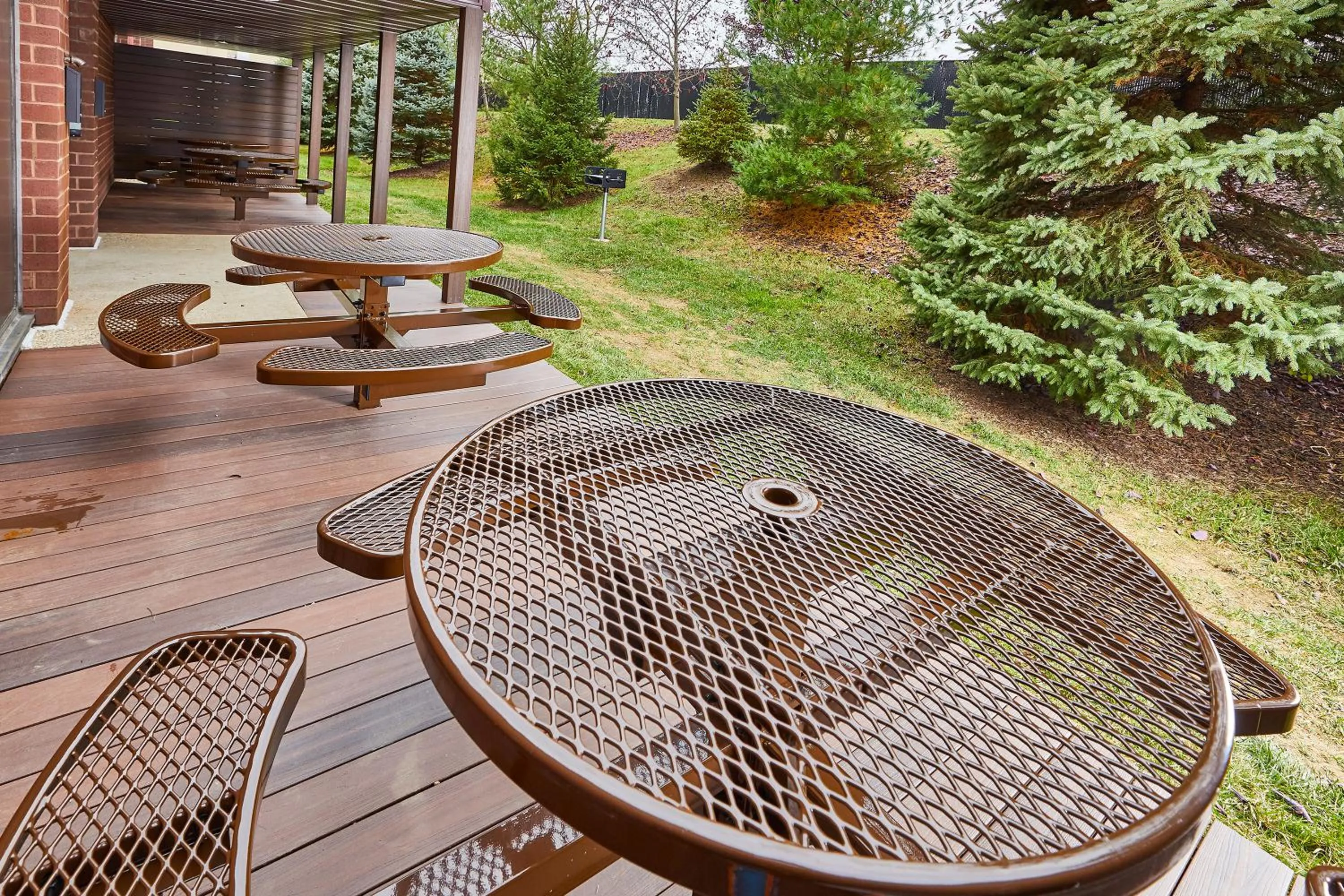 Patio in LivINN Hotel Cincinnati North/ Sharonville