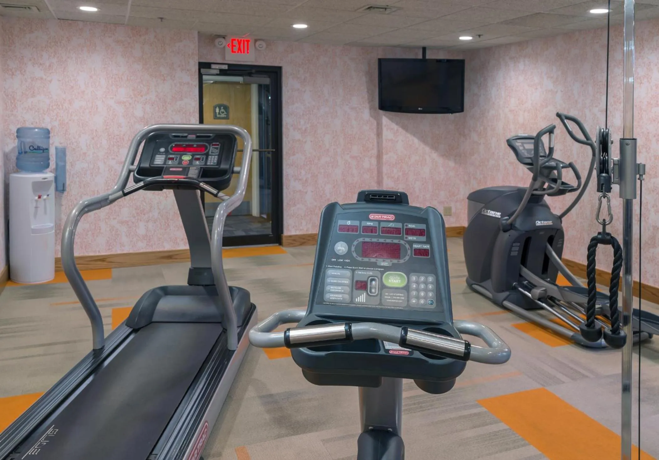 Fitness centre/facilities in LivINN Hotel Cincinnati North/ Sharonville